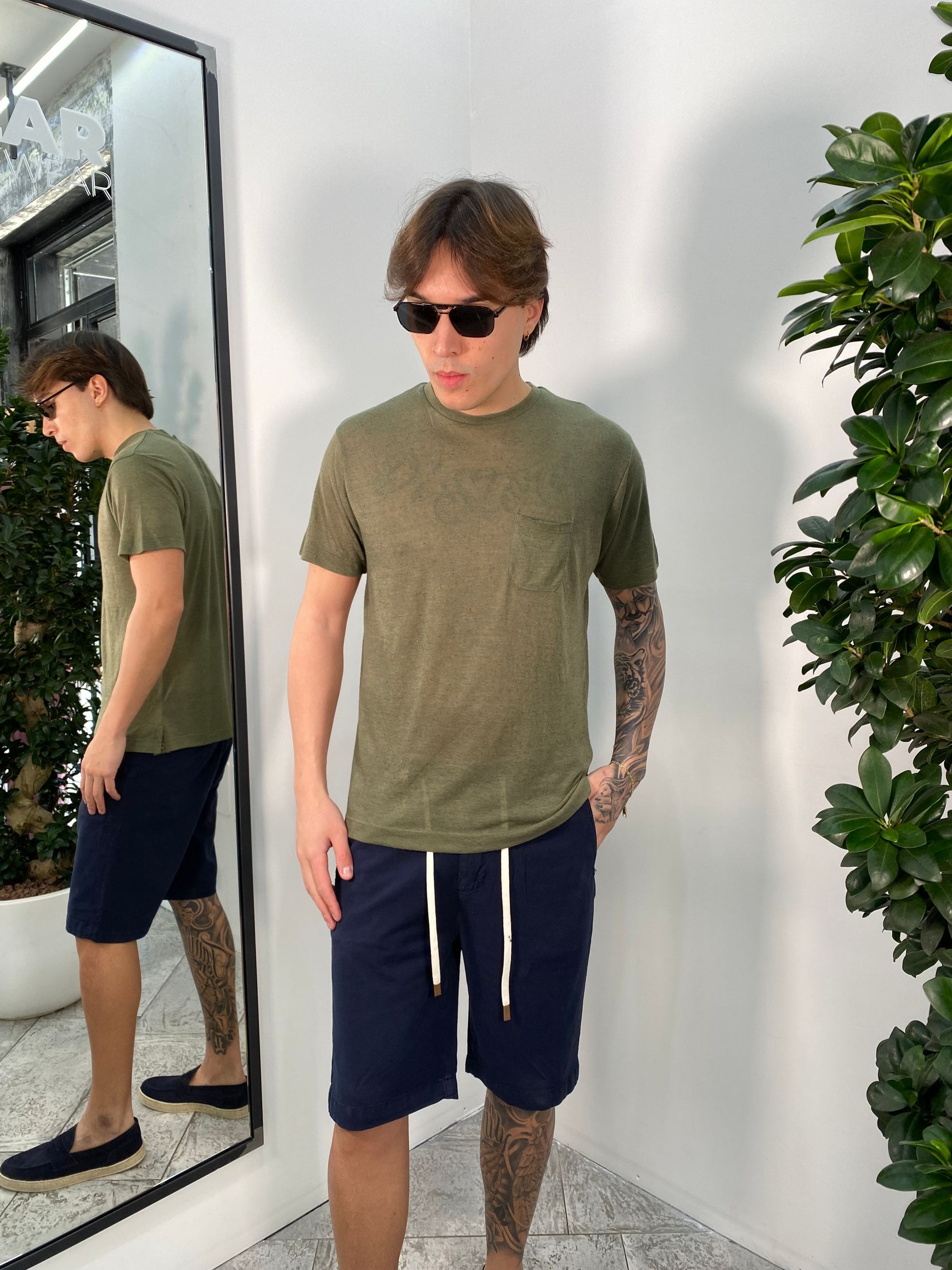 T-SHIRT IN MISTO LINO EFFETTO PUNTINATO CON TASCHINO - REGULAR FIT TE2956SS.VMIL