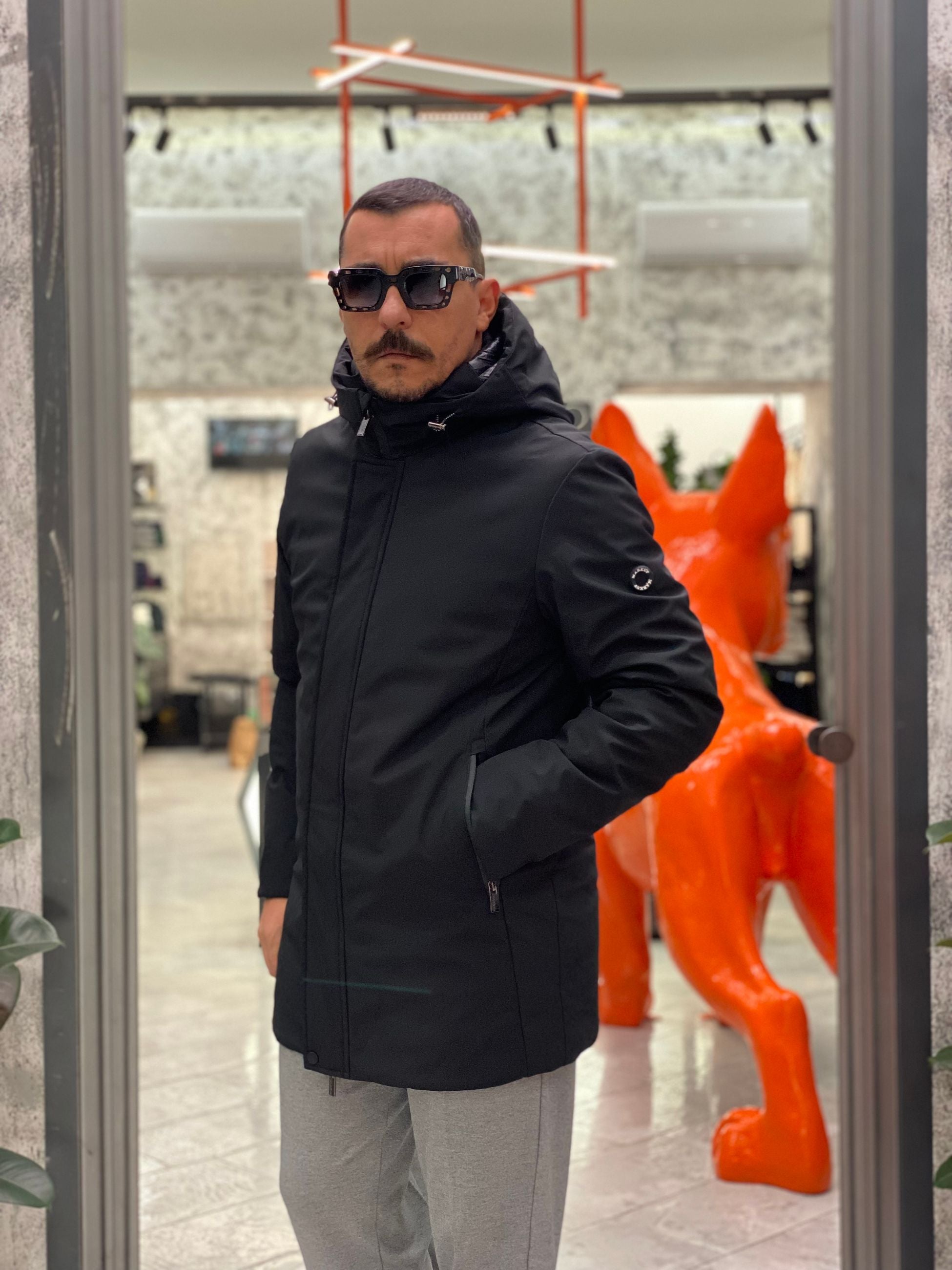 PARKA LUNGO CON CAPPUCCIO IN TESSUTO TECNICO WATERPROOF & WINDPROOF - REGULAR FIT MK24007-F25.NER