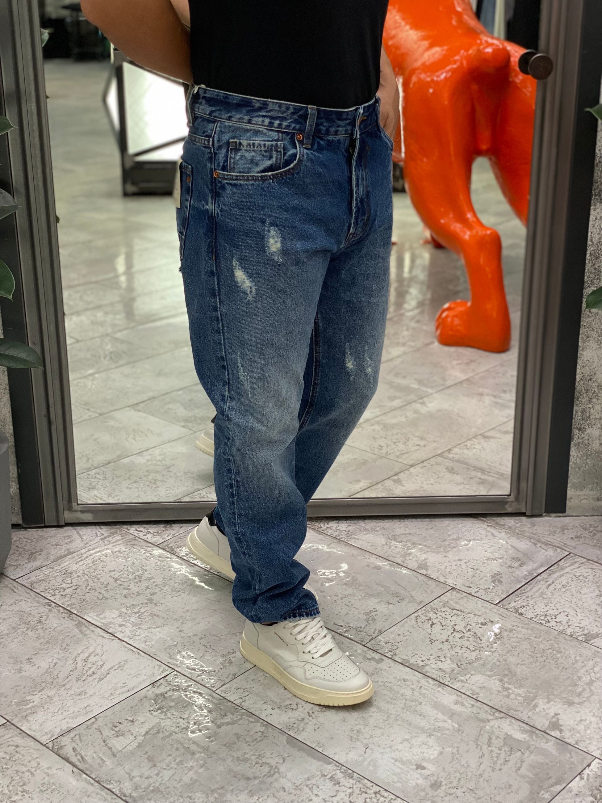 JEANS ALEX VINTAGE WASH CON STRAPPI E RIVETTI E BOTTONI A CONTRASTO - STRAIGHT FIT GL6366Q