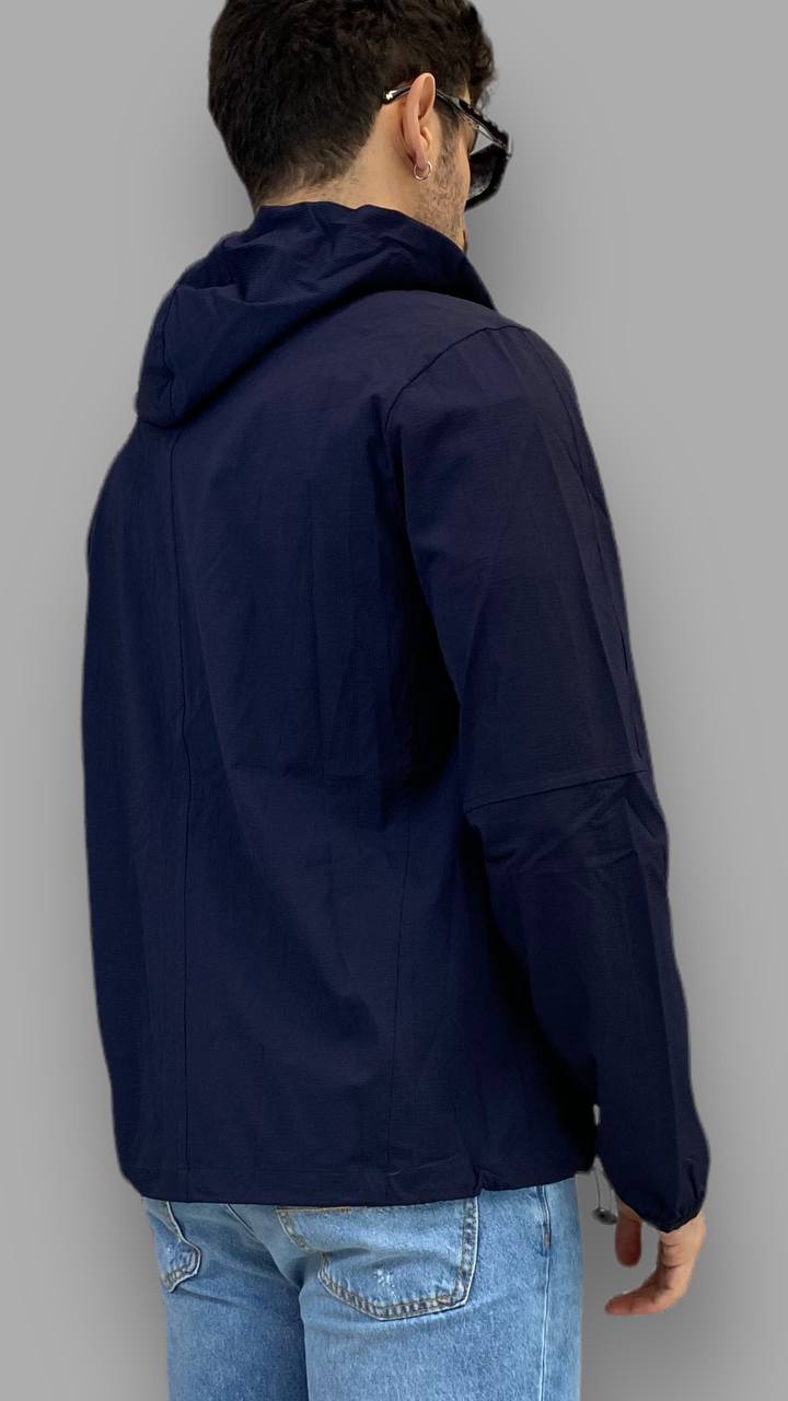 GIUBBINO CON CAPPUCCIO IN TESSUTO TECNICO ANTI PIOGGIA ANTI VENTO - REGULAR FIT