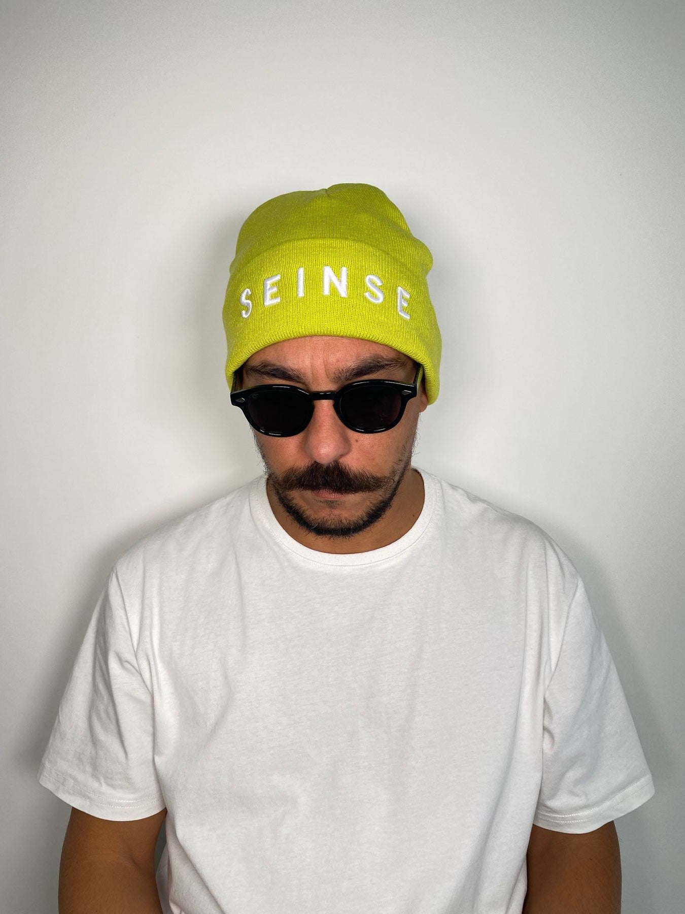 CAPPELLO CON LOGO RICAMATO