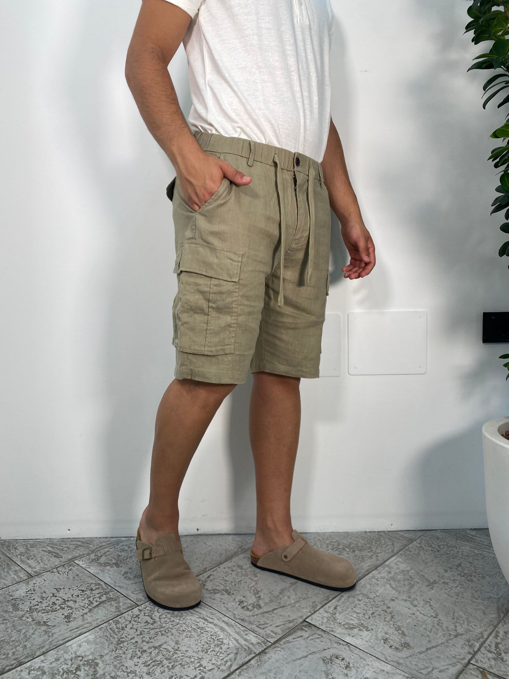 BERMUDA CARGO CON TASCONI ED ELASTICO IN VITA IN 100% LINO - REGULAR FIT GL5101BD-S25.CAM