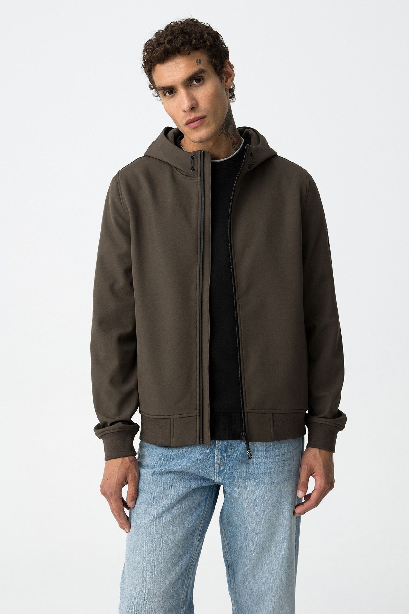 GIUBBINO PRYOR IN TESSUTO TECNICO CON CAPPUCCIO ED ELASTICO AL FONDO, ANTIPIOGGIA E CHIUSURA TERMICA - REGULAR FIT 10063157.TOR
