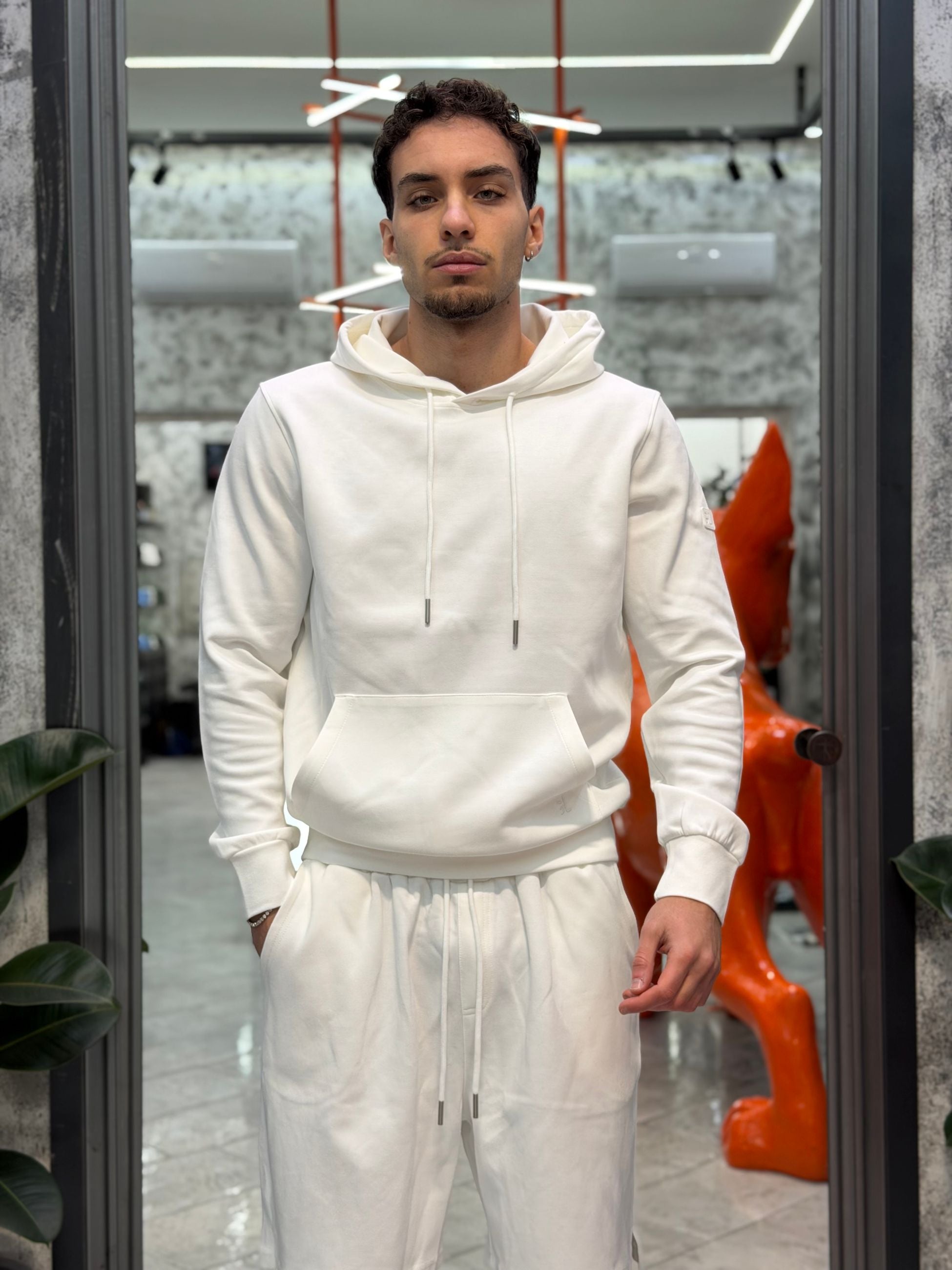 FELPA BASIC IN COTONE GARZATO CON CAPPUCCIO E TASCA A MARSUPIO - REGULAR FIT GL2125F-S26.BIA