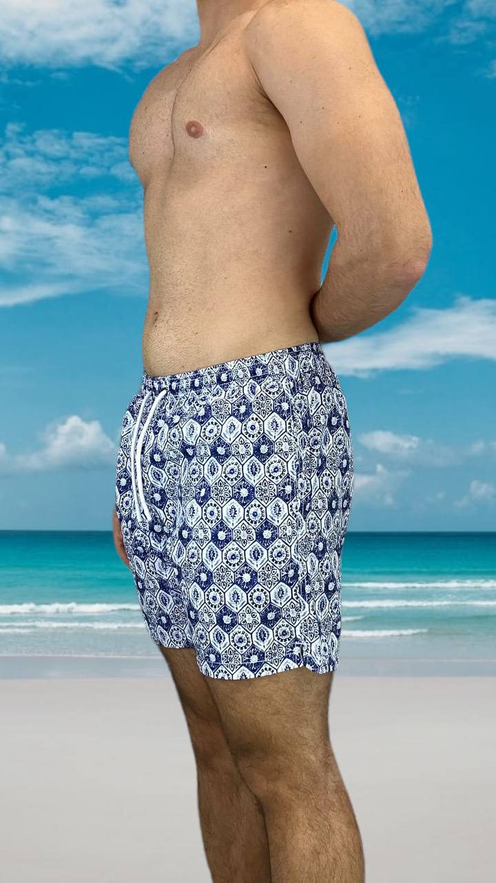 COSTUME DA BAGNO DA UOMO IN TESSUTO LEGGERO CON STAMPA MAIOLICA CAPRESE - REGULAR FIT