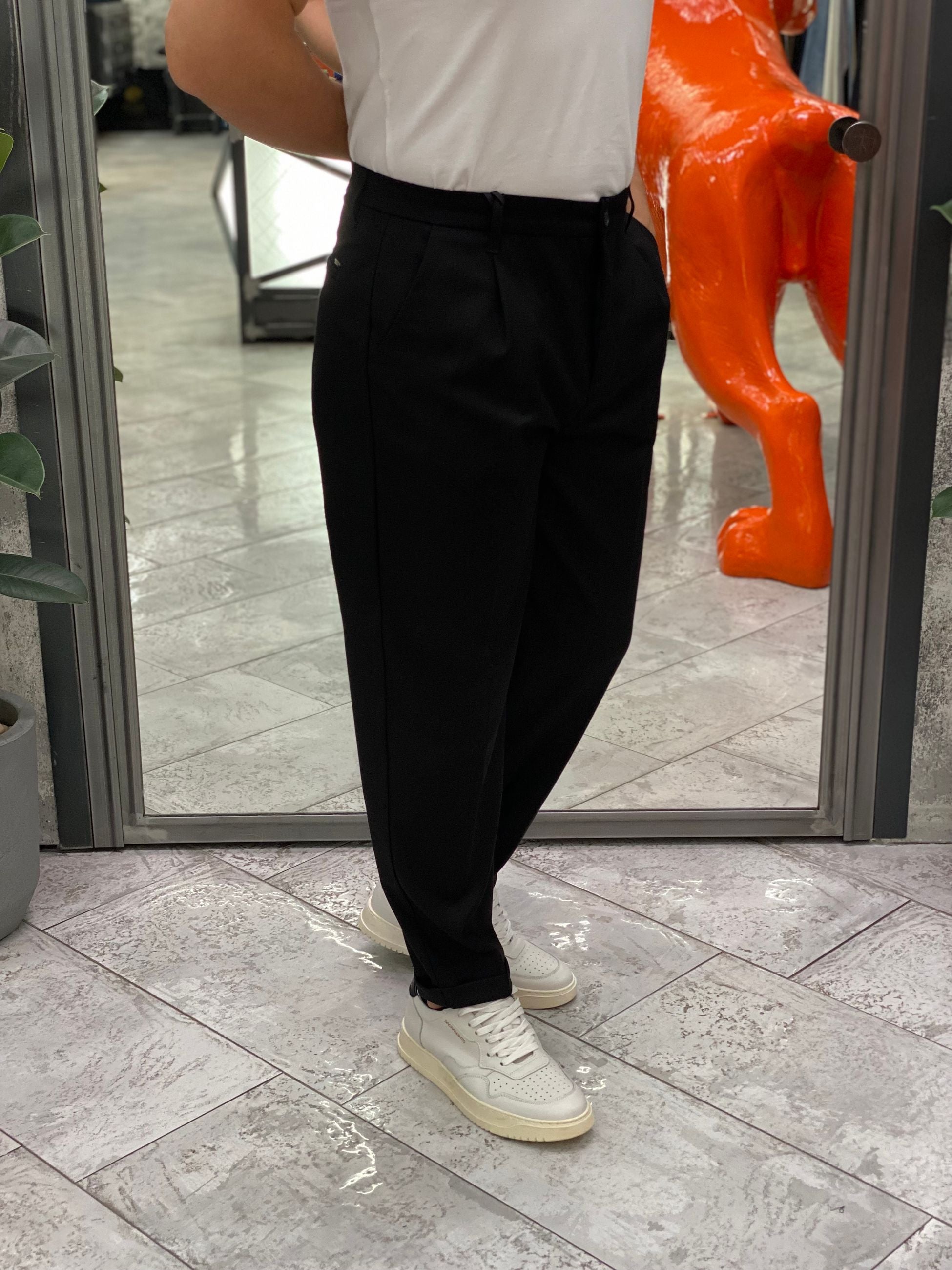 PANTALONE DA COMPLETO IN TESSUTO ELEGANTE CON PINCE E RISVOLTO - REGULAR FIT GN21792.NER