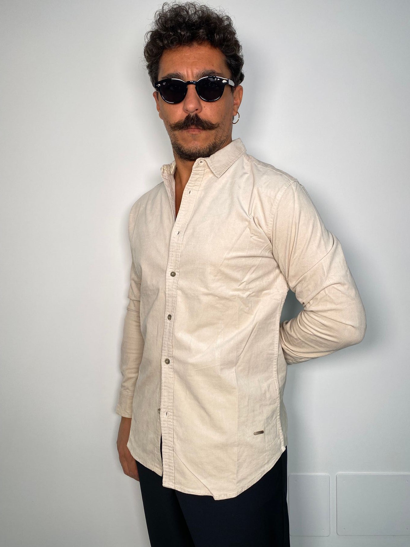 CAMICIA IN VELLUTO A COSTE ELASTICIZZATO - SLIM FIT
