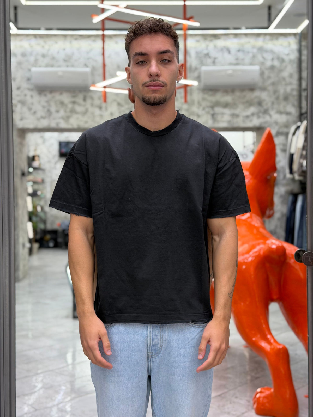 T-SHIRT IN JERSEY AMERICANO 30/2 TINTO IN CAPO CON COLLO E MANICHE EFFETTO DESTROYED - OVER CROP FIT BOXYMOL.NER