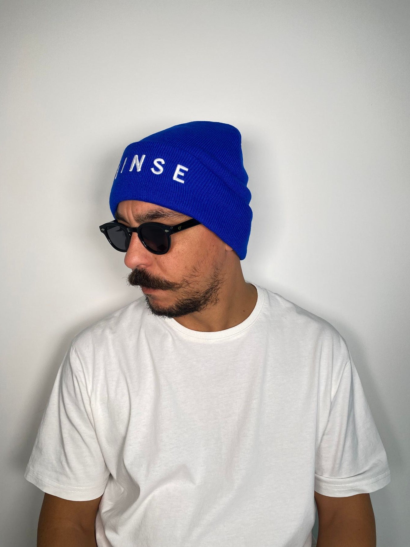 CAPPELLO CON LOGO RICAMATO