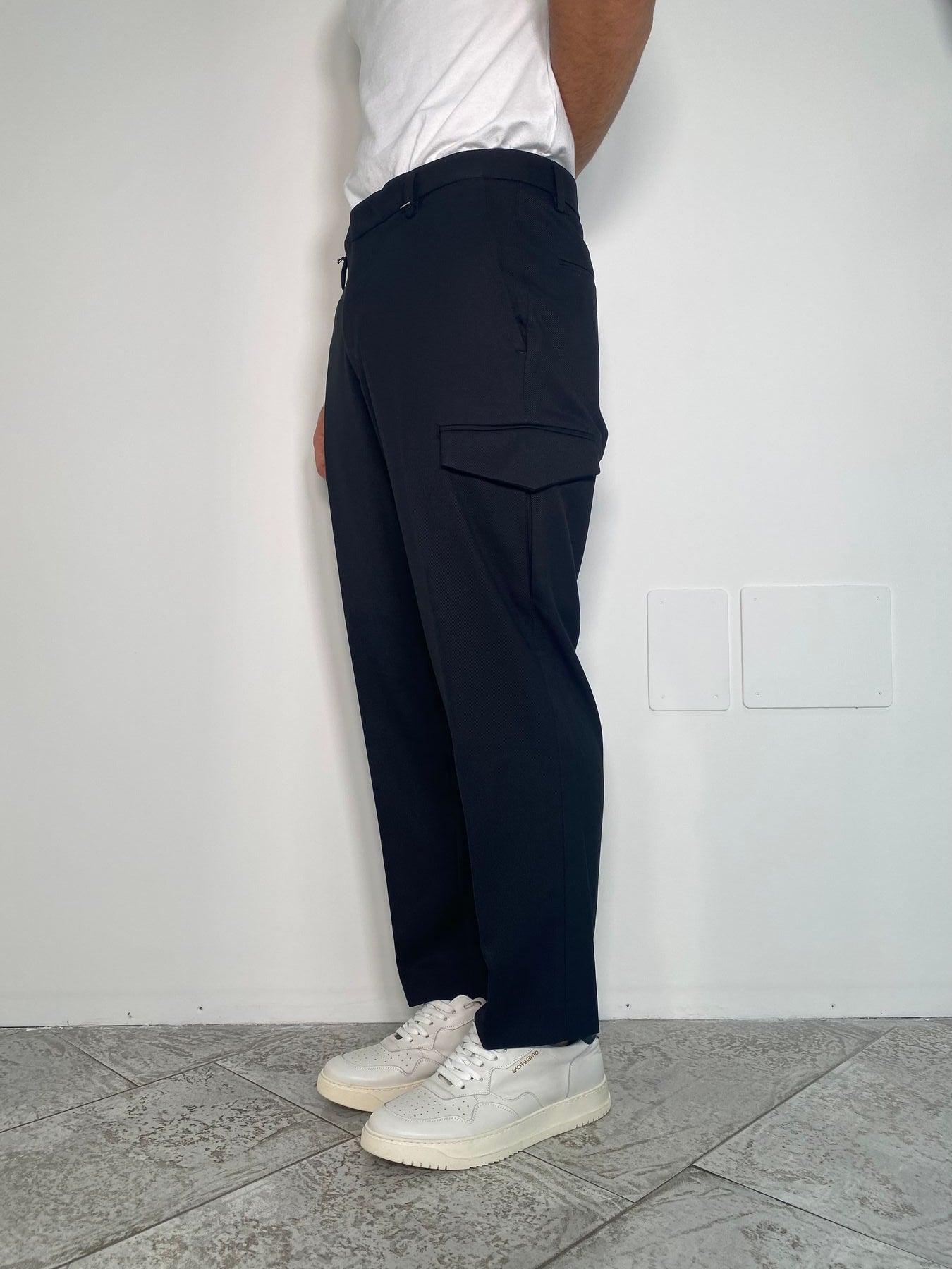 PANTALONE FONDO REGOLARE CON TASCONI A SCOMPARSA - REGULAR FIT