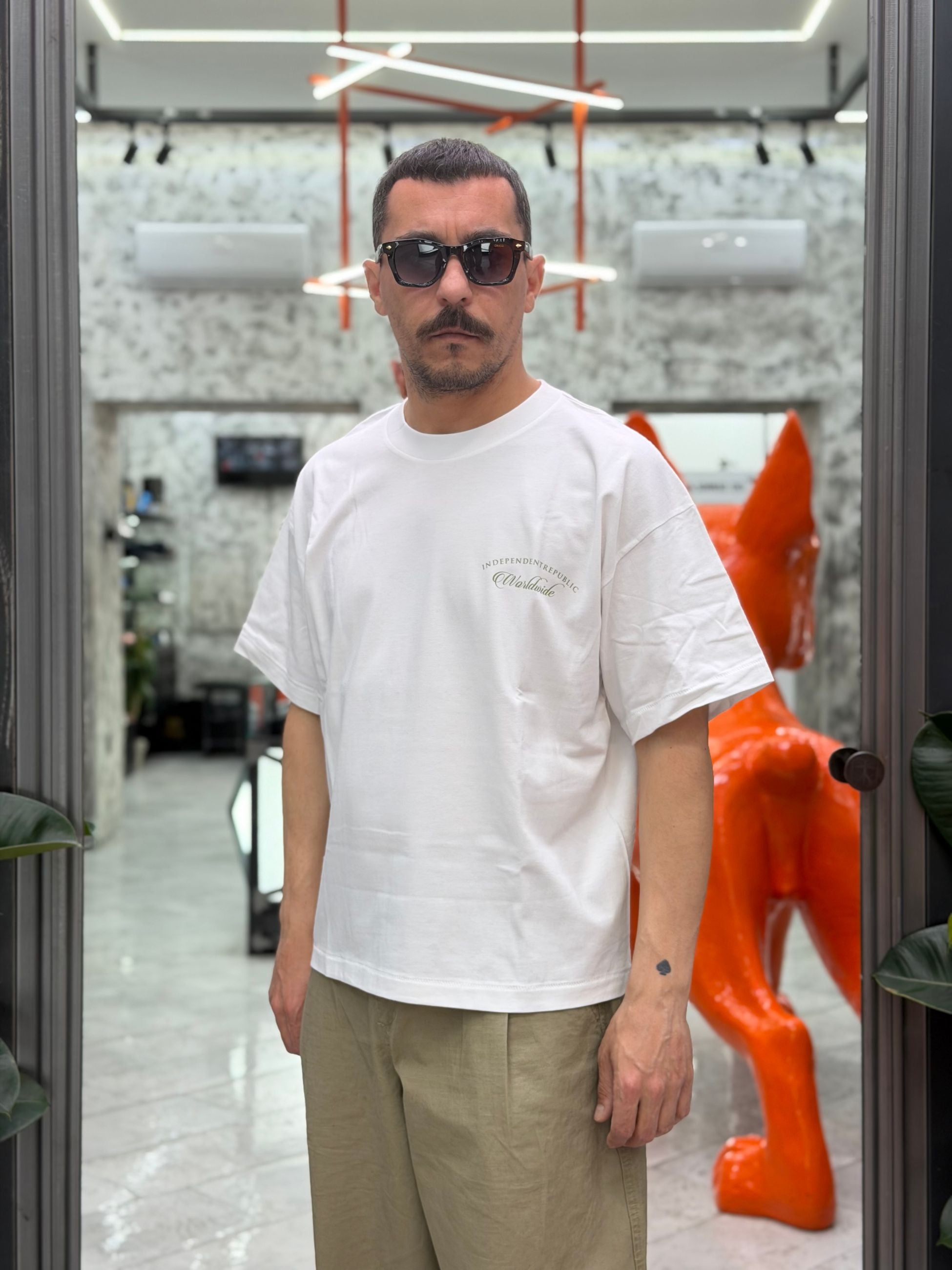 T-SHIRT MARRAKECH BOXY/CROPPED FIT CON STAMPA SUL RETRO MARRAKECH.BIA