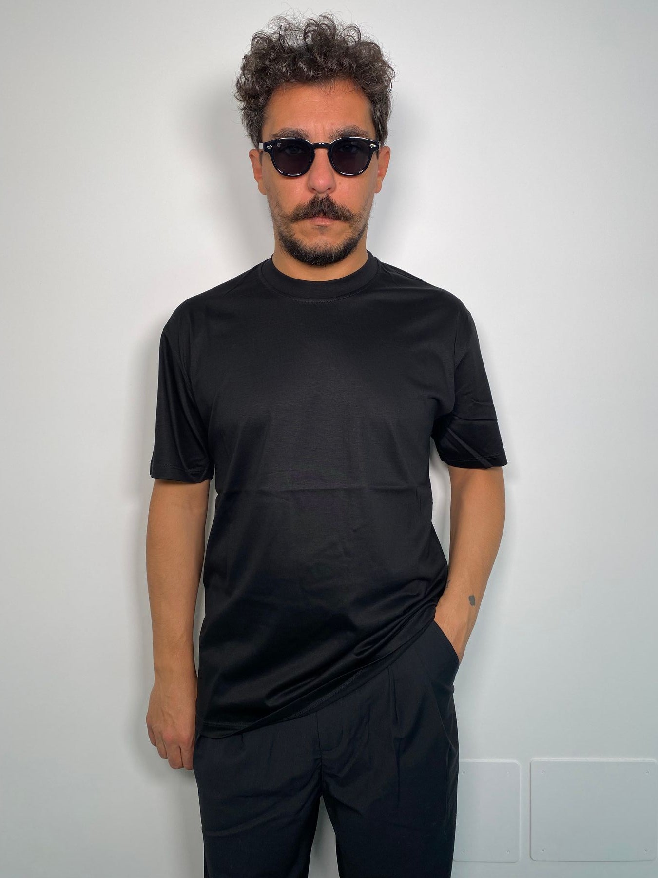 T-SHIRT BASIC IN COTONE MERCERIZZATO CON INIZIALI DEL LOGO RICAMATE SUL RETRO - REGULAR FIT