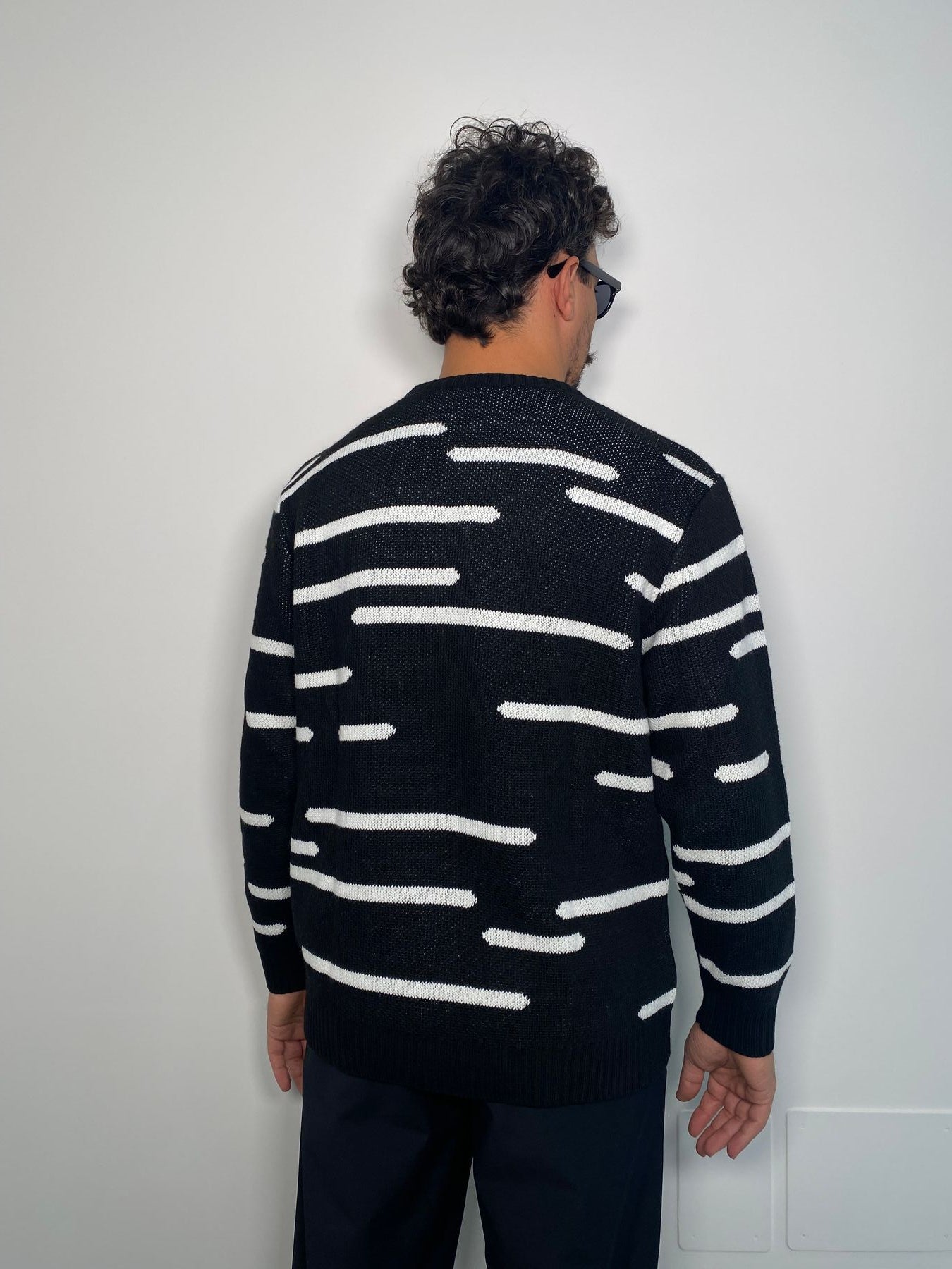 MAGLIA GIROCOLLO CON RICAMO MACCHINA LATO CUORE - REGULAR FIT