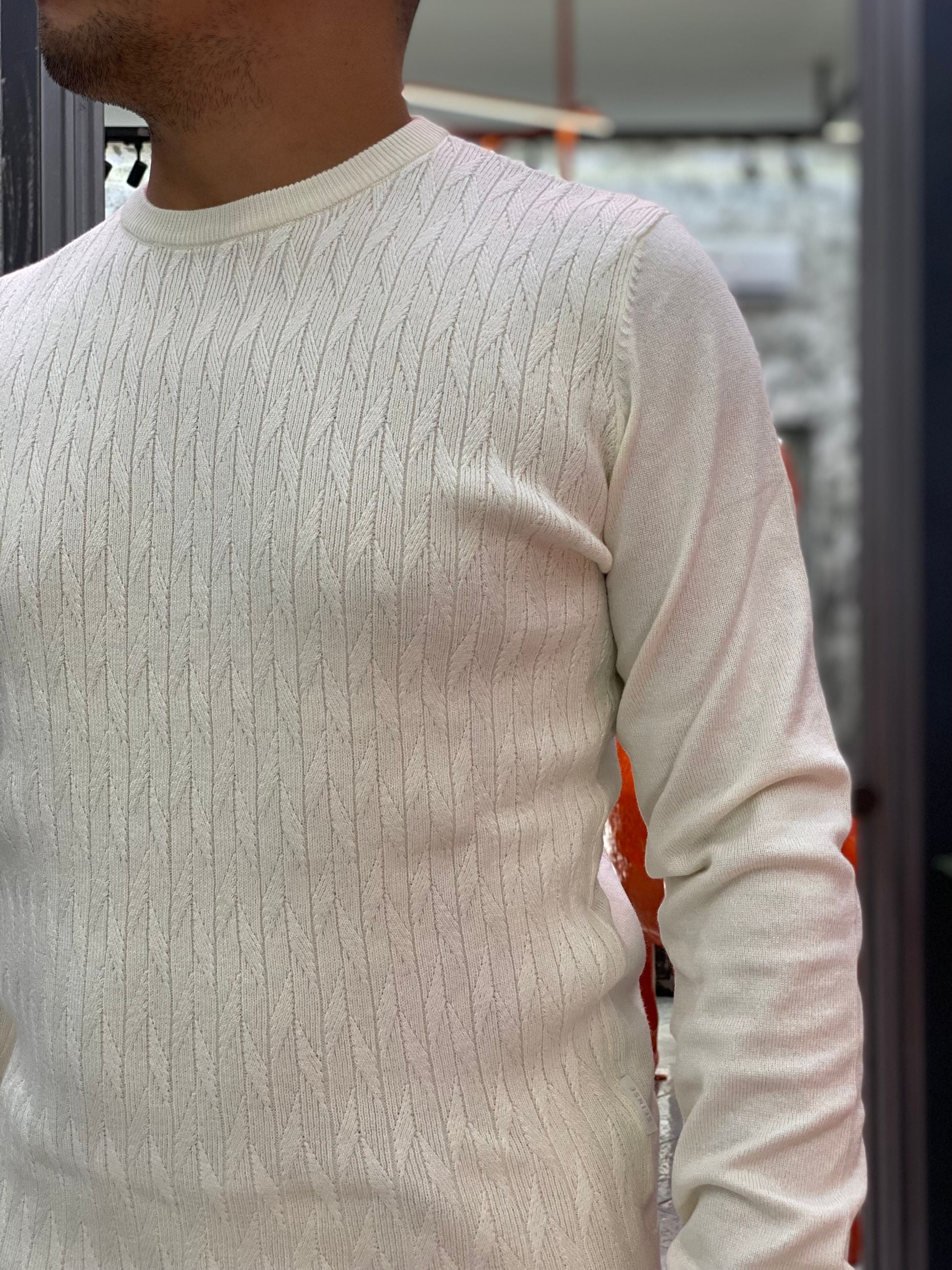 MAGLIA GIROCOLLO IN MORBIDA VISCOSA CON TRAMA ZIG ZAG - REGULAR FIT MI3086SS.OFFW