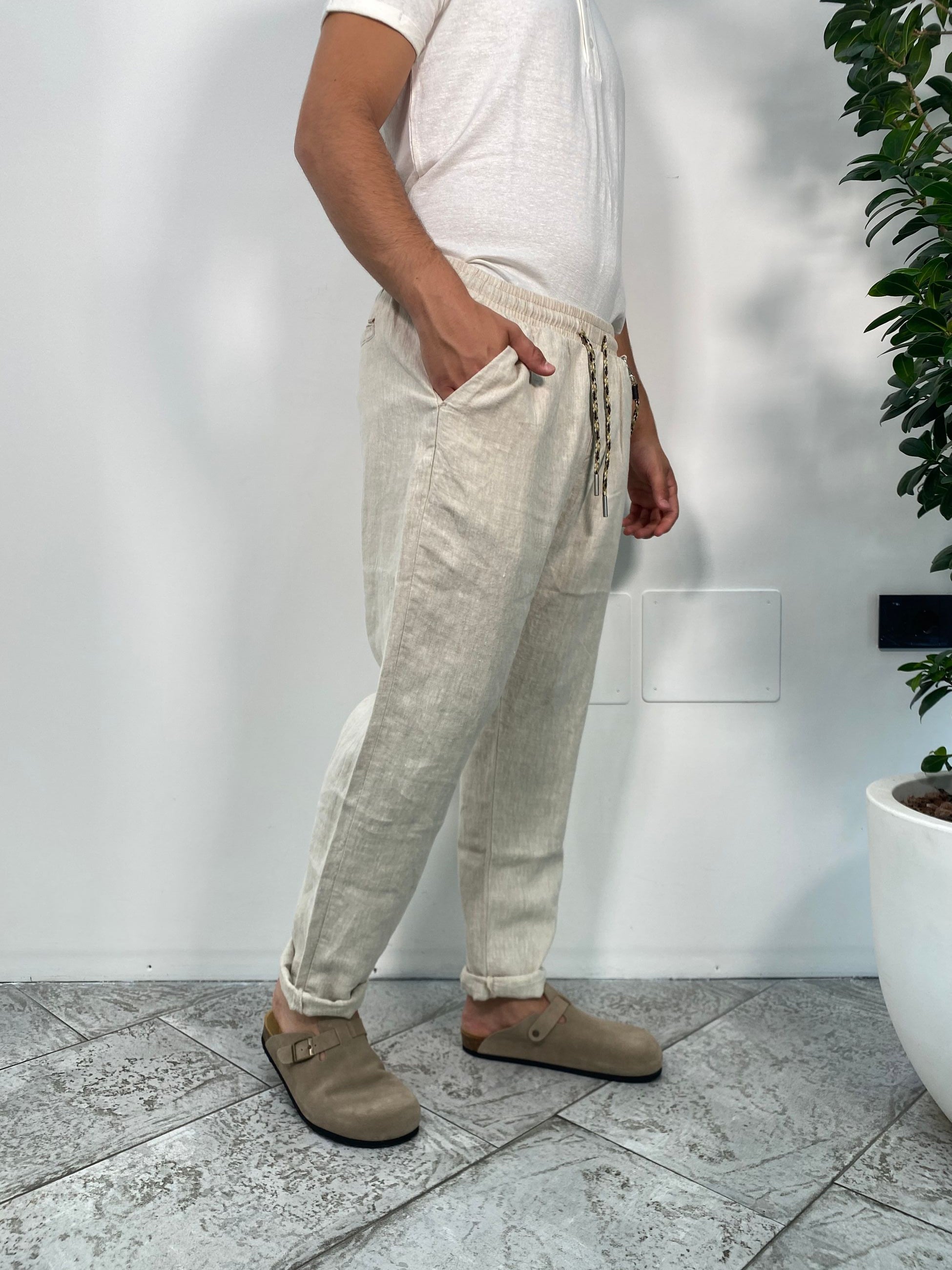 PANTALACCIO IN 100% LINO CON ACCESSORIO CATENA REMOVIBILE - REGULAR FIT FJ3270-S25.SAND