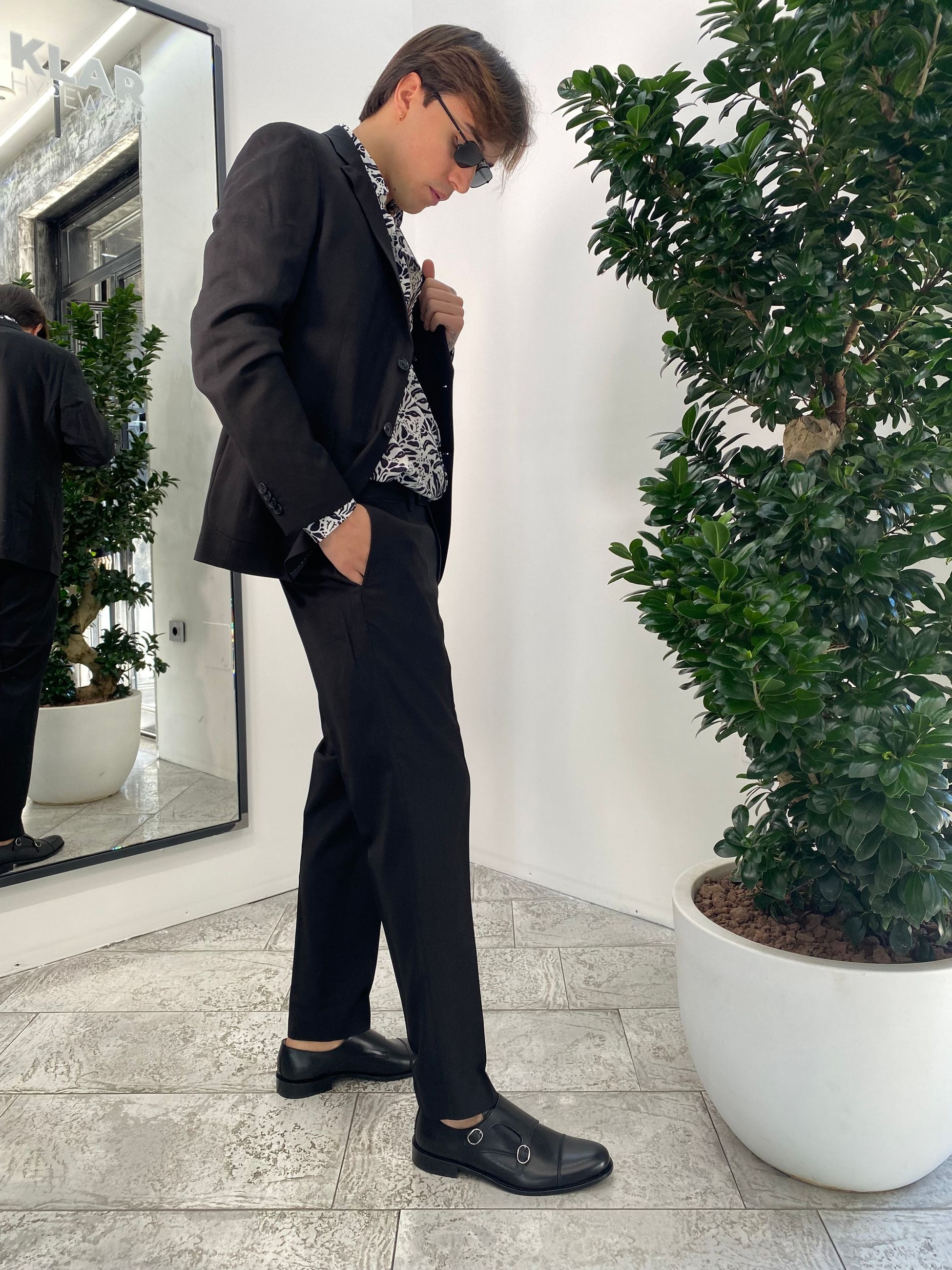 ABITO COMPLETO GIACCA MONOPETTO E PANTALONE IN TESSUTO EFFETTO FIAMMATO - REGULAR FIT ABE43SS.NER