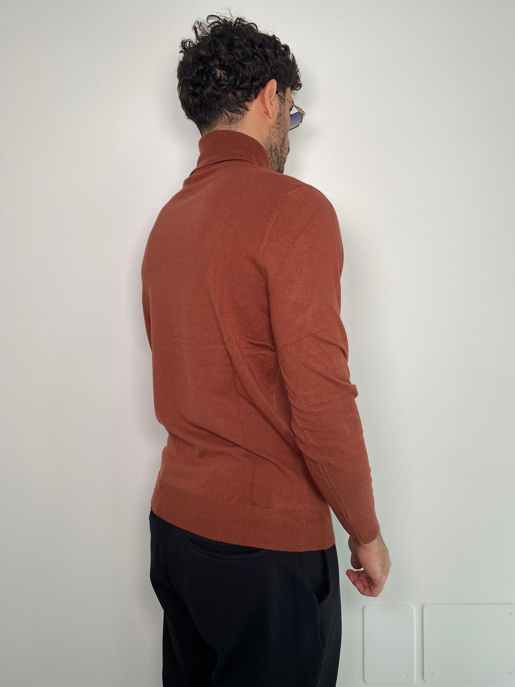 MAGLIA DOLCEVITA BASIC IN MISTO VISCOSA - SLIM FIT