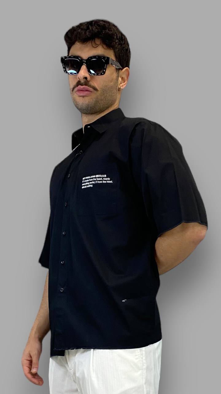 CAMICIA MEZZA MANICA CON STAMPA NOT FROM JAPAN SU TASCHINO - OVERSIZE FIT