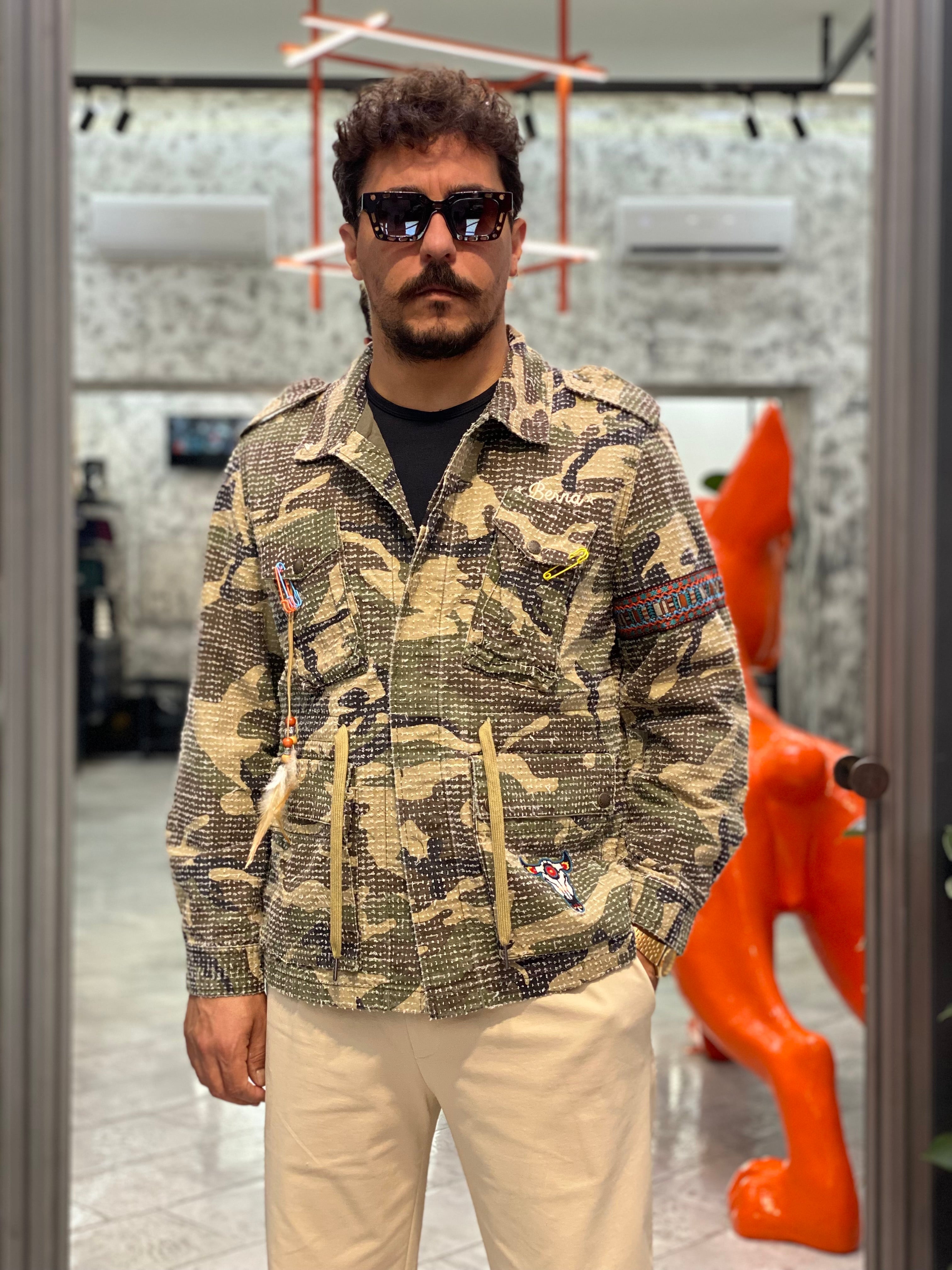 FIELD JACKET CAMOUFLAGE IN MISTO COTONE CON COLLETTO CLASSICO, RICAMO FALCO SUL RETRO E FOULARD - REGULAR FIT M252284-30