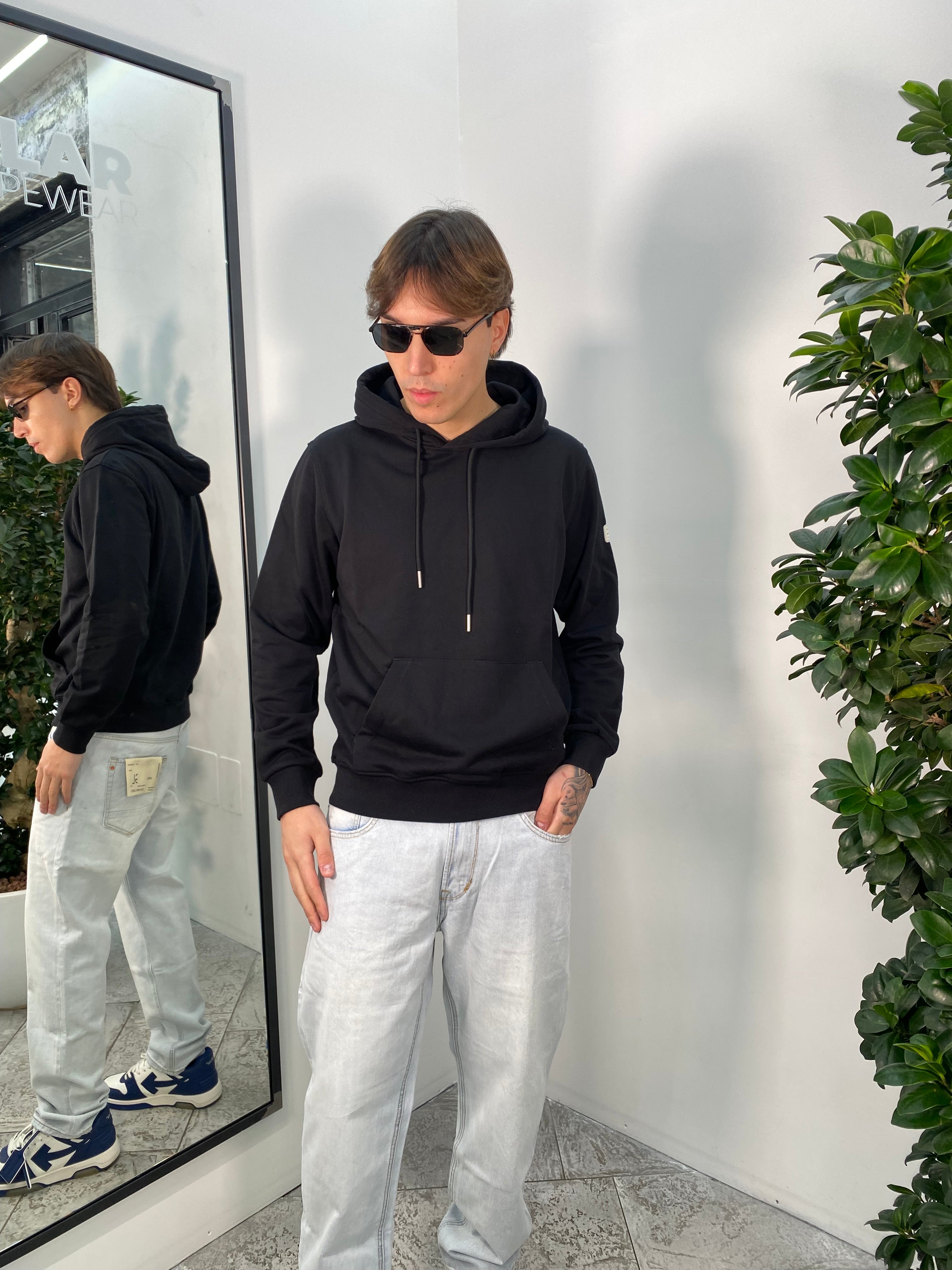 FELPA BASIC IN COTONE GARZATO CON CAPPUCCIO E TASCA A MARSUPIO - REGULAR FIT