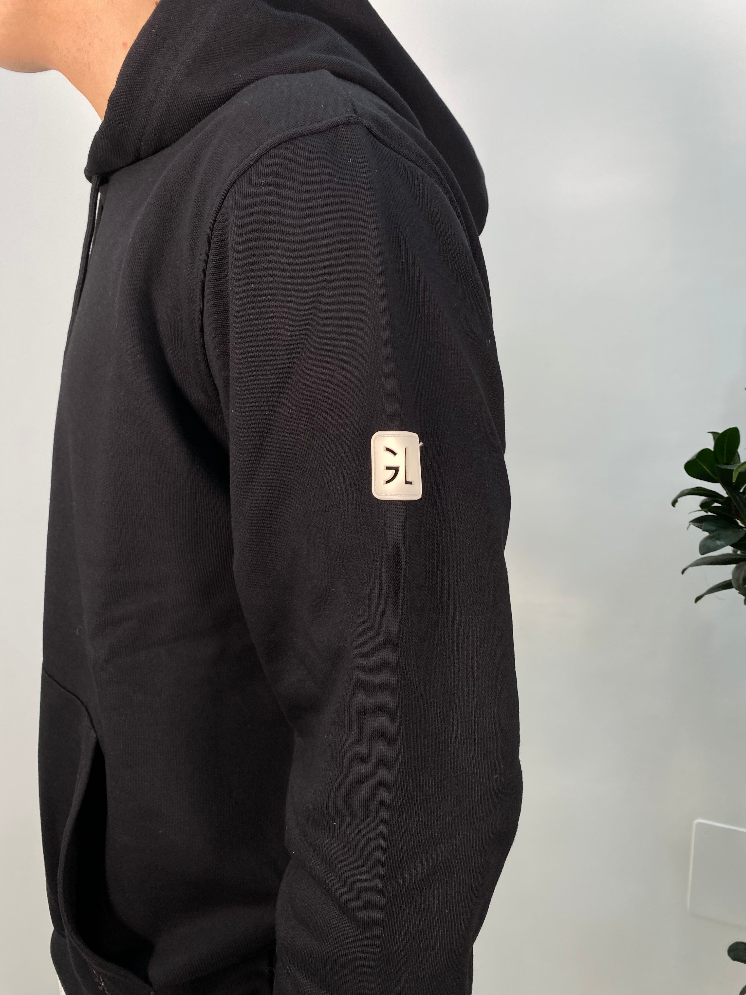 FELPA BASIC IN COTONE GARZATO CON CAPPUCCIO E TASCA A MARSUPIO - REGULAR FIT