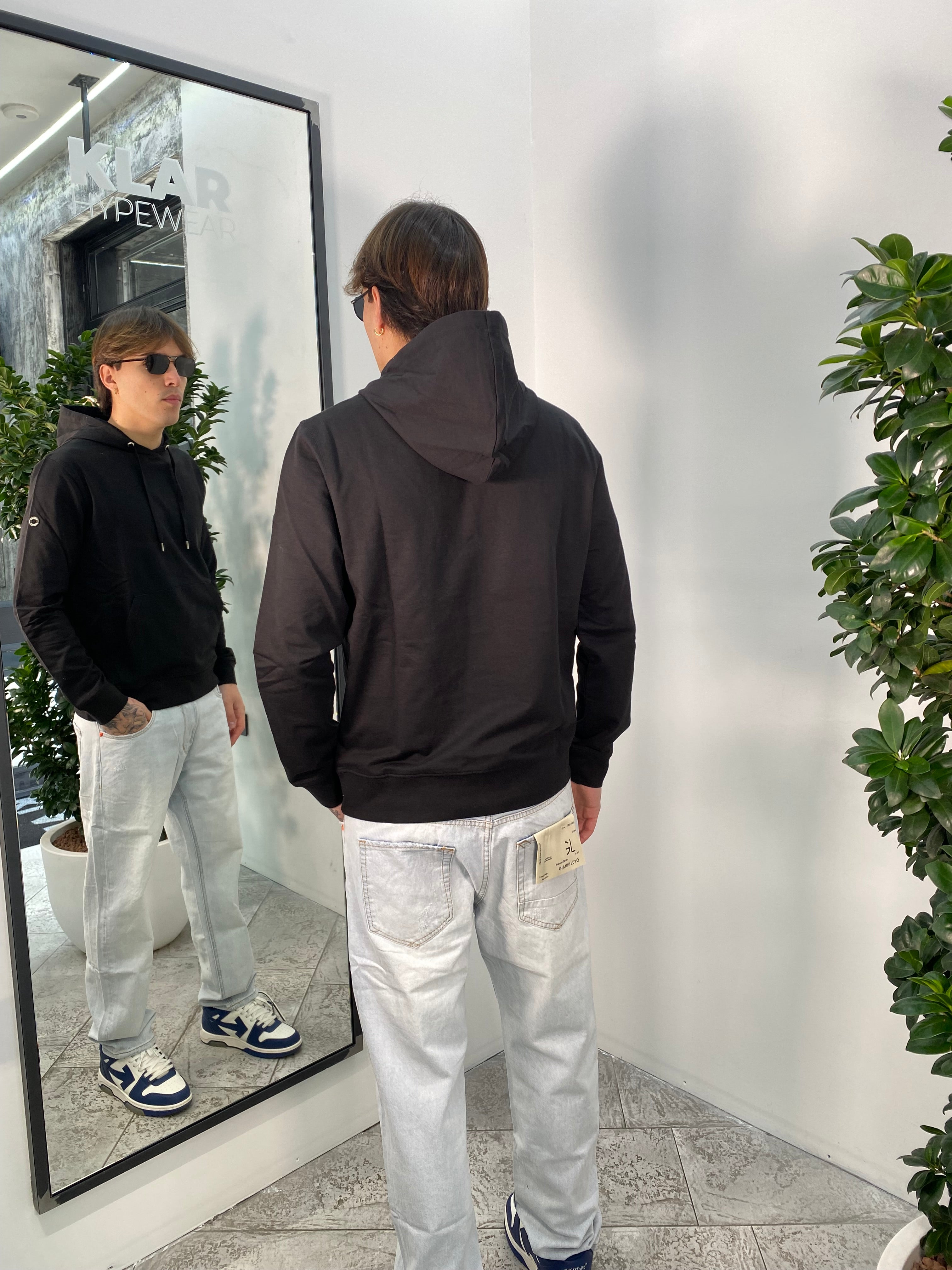 FELPA BASIC CON CAPPUCCIO E LOGO APPLICATO SUL BRACCIO - REGULAR FIT