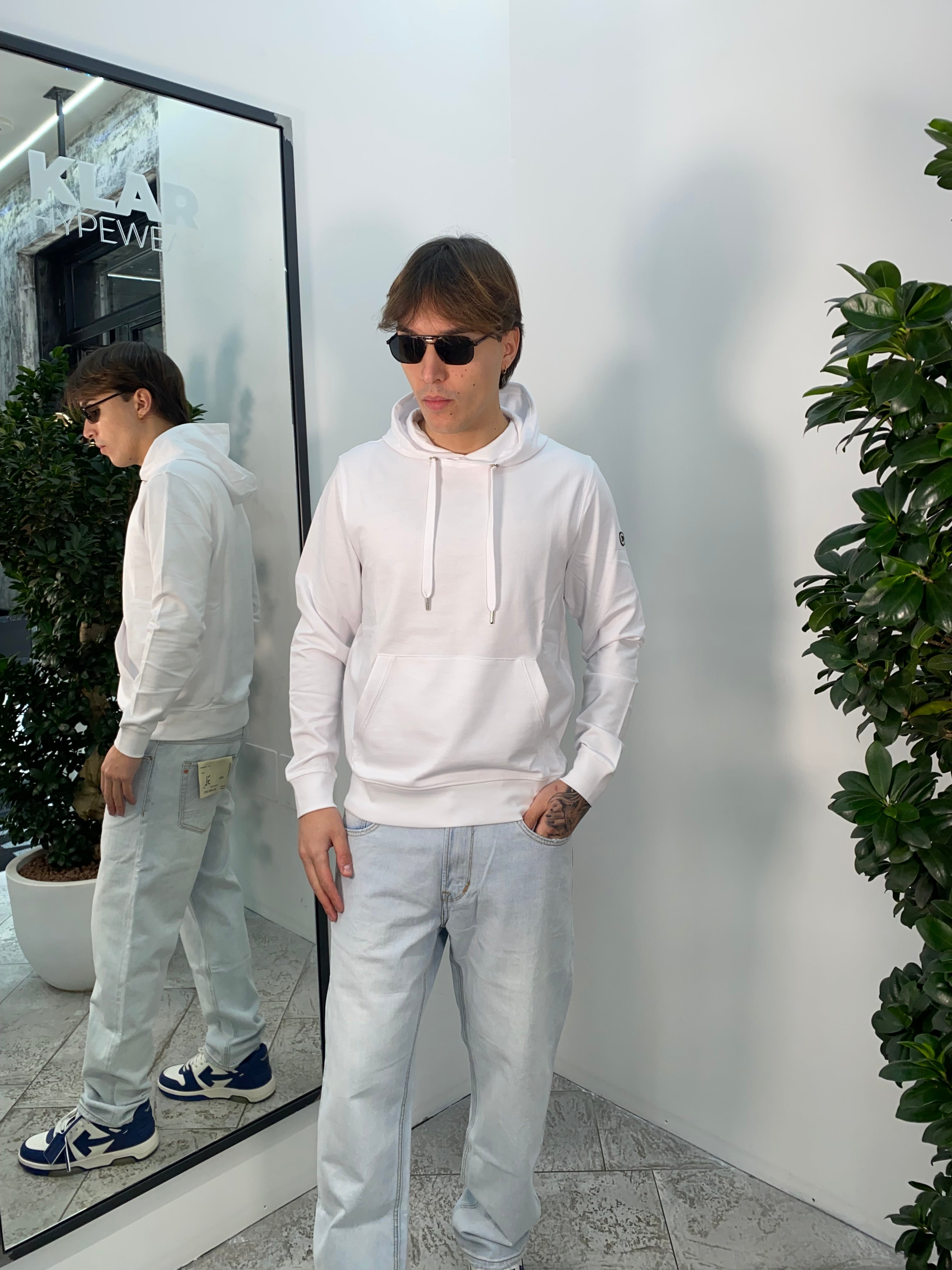 FELPA BASIC CON CAPPUCCIO E LOGO APPLICATO SUL BRACCIO - REGULAR FIT
