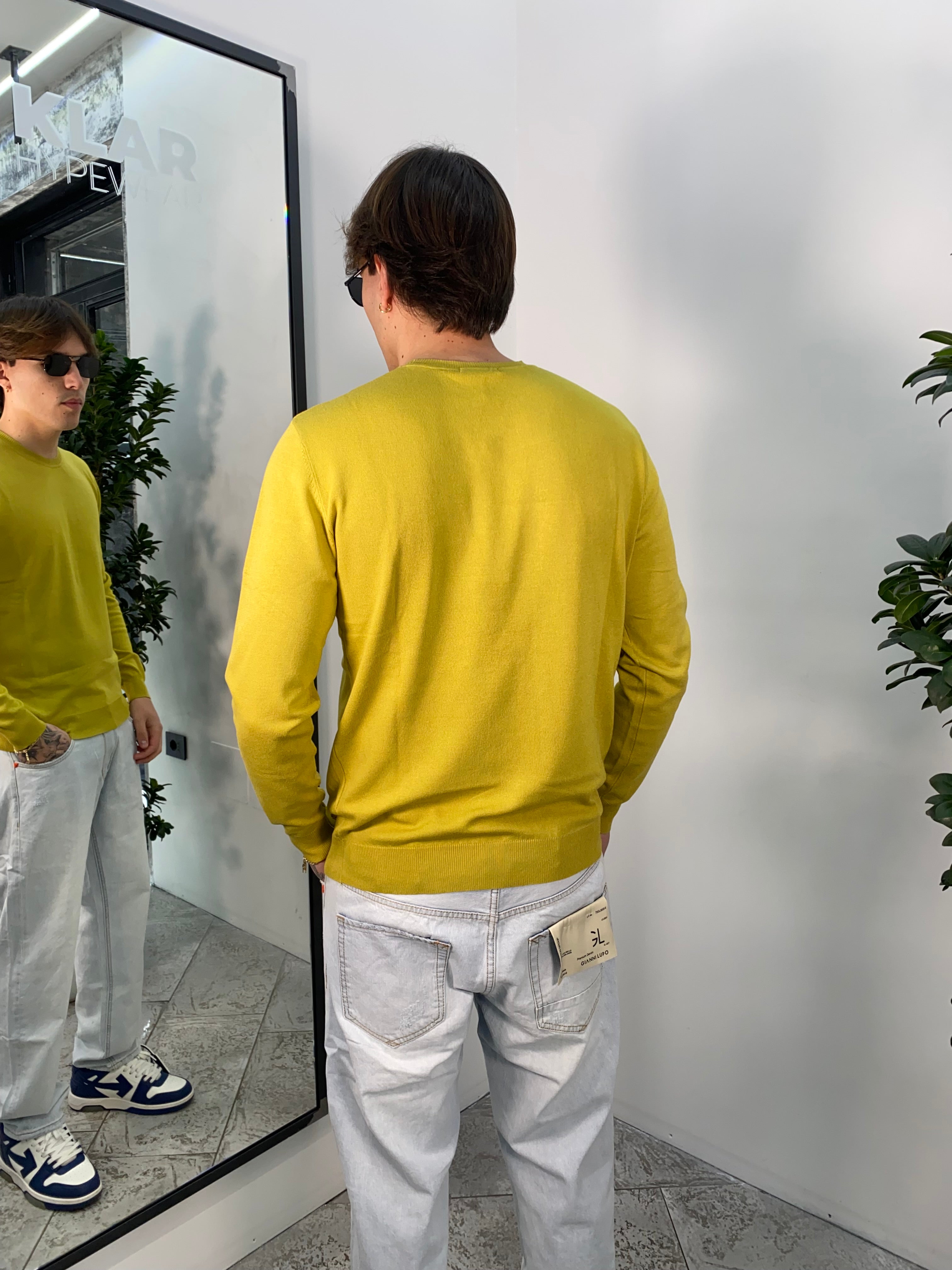 MAGLIA GIROCOLLO IN FILO BASIC CON POLSINI E VITA ELASTICIZZATA - REGULAR FIT