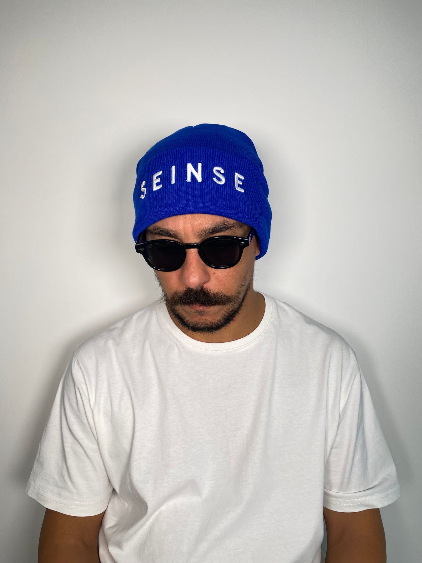 CAPPELLO CON LOGO RICAMATO