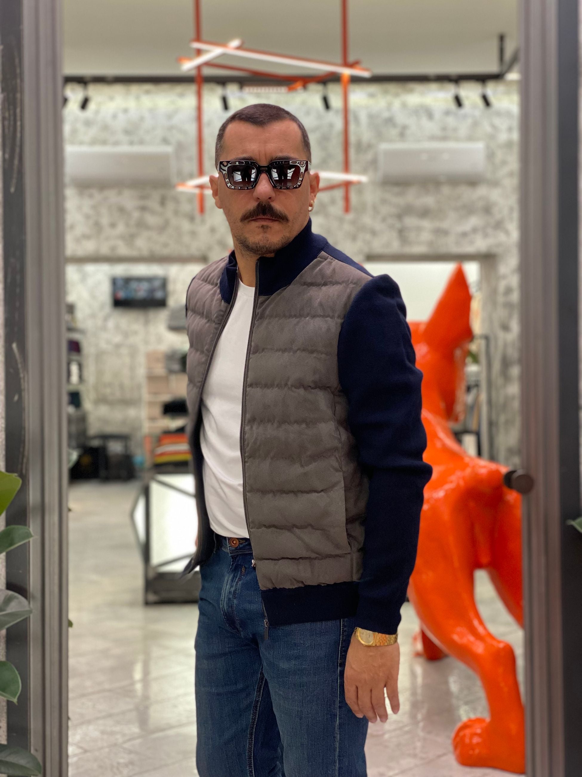 GIUBBINO TRAPUNTATO IN MAGLIA ELASTICIZZATA CON TASCHE A FILO E CHIUSURA ZIP - SLIM FIT 26W07JK