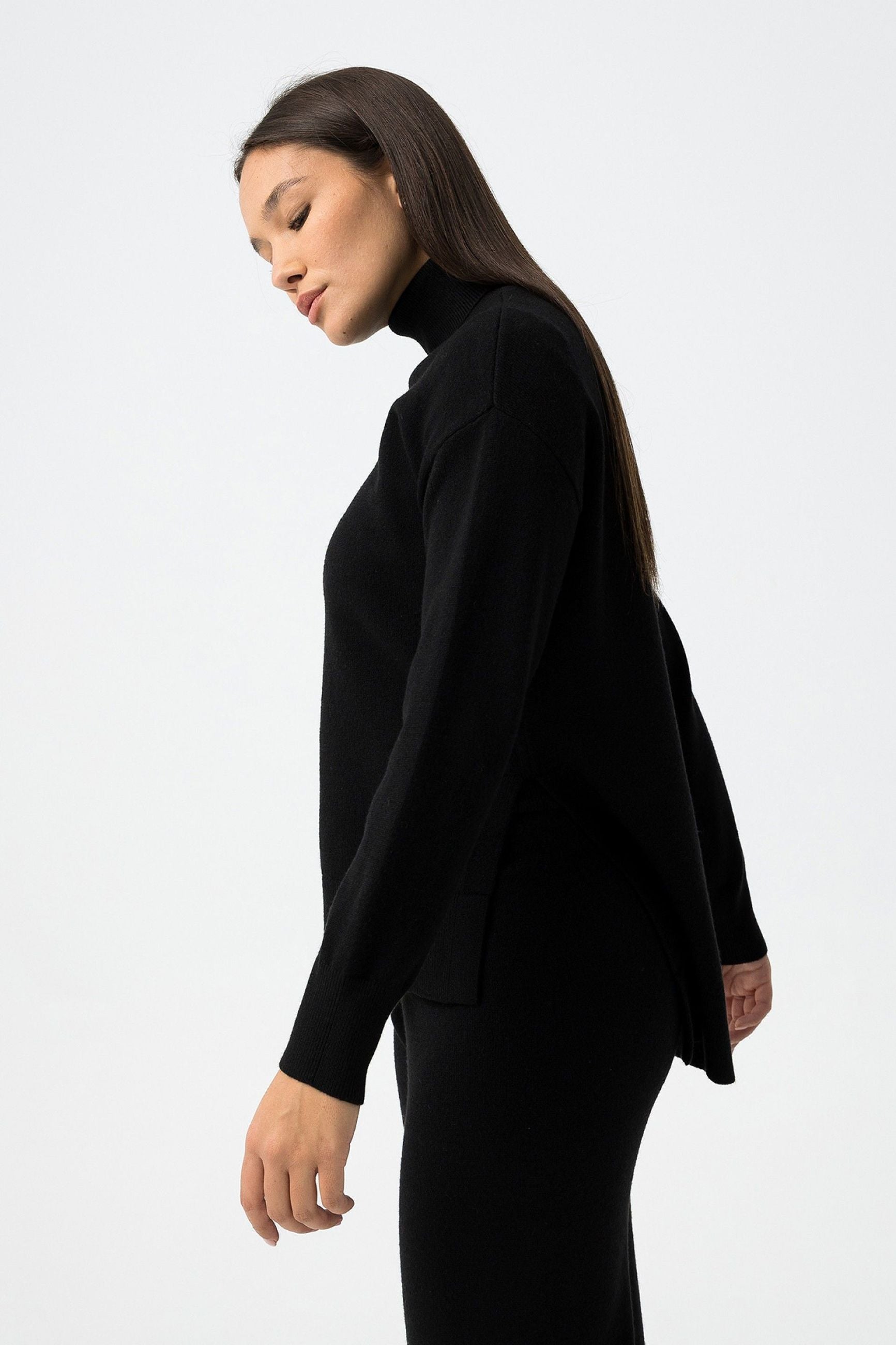 MAGLIA DA COMPLETO MAB_1C ASIMMETRICA CON COLLO ALTO - COMFORT FIT 10061664.NER