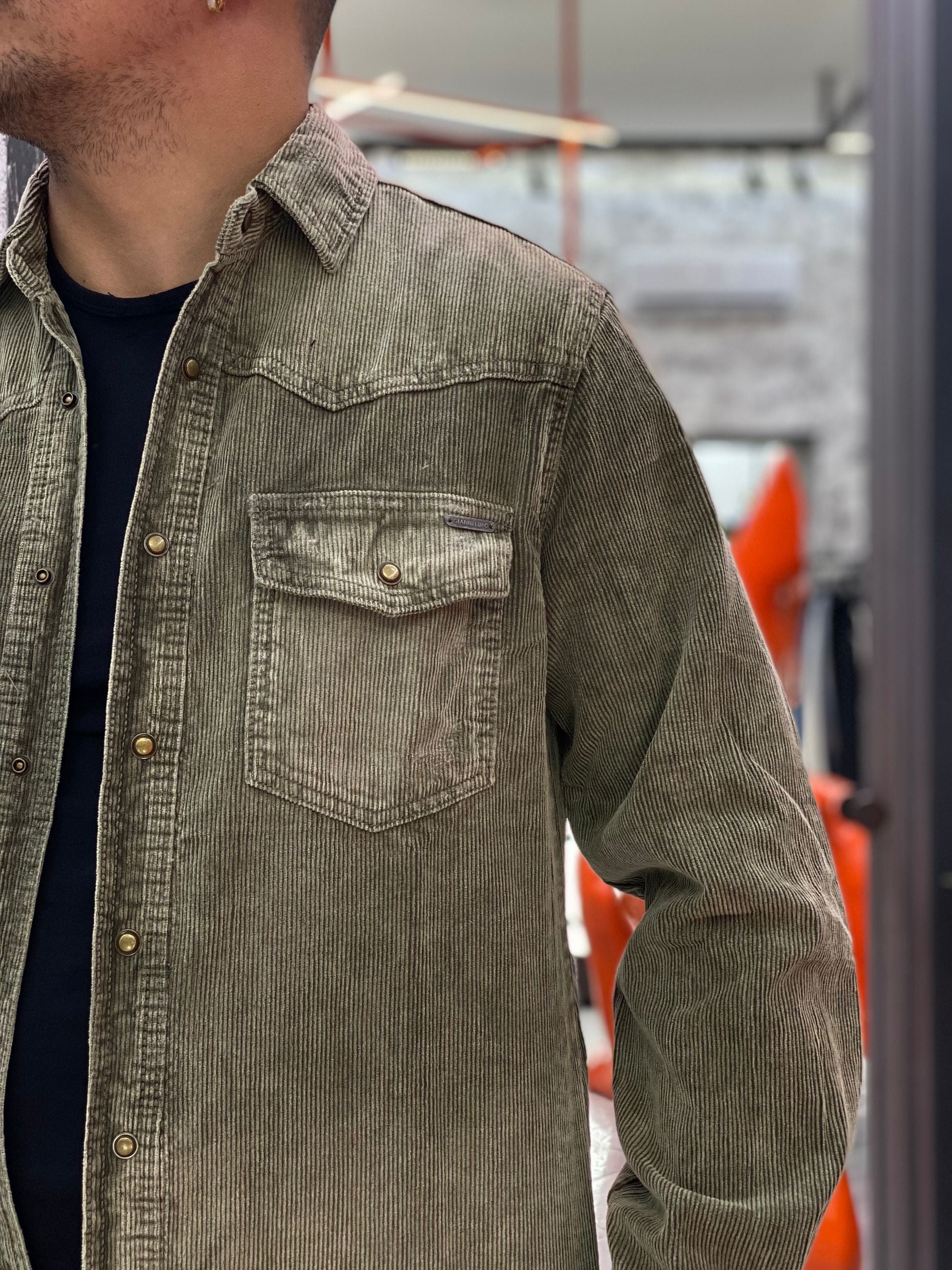 OVERSHIRT IN VELLUTO A COSTE EFFETTO DEGRADE' CON MICRO ABRASIONI E TASCHINI - COMFORT FIT GL5001DH.VMIL