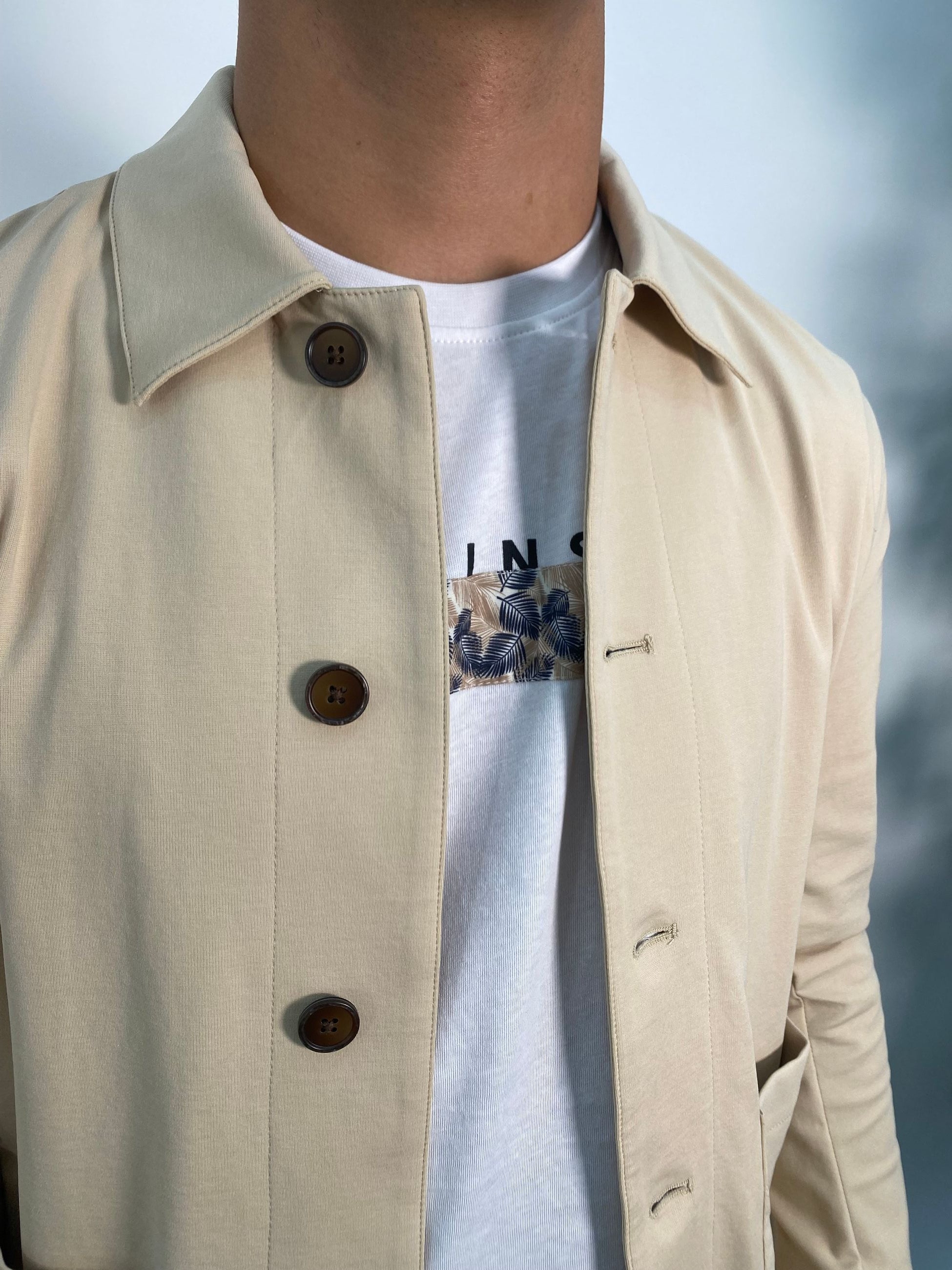 OVERSHIRT DA COMPLETO CON TASCHE A TOPPA IN TESSUTO PUNTO MILANO LEGGERO ED ELASTICIZZATO - REGULAR FIT GBE1042SS.BEI