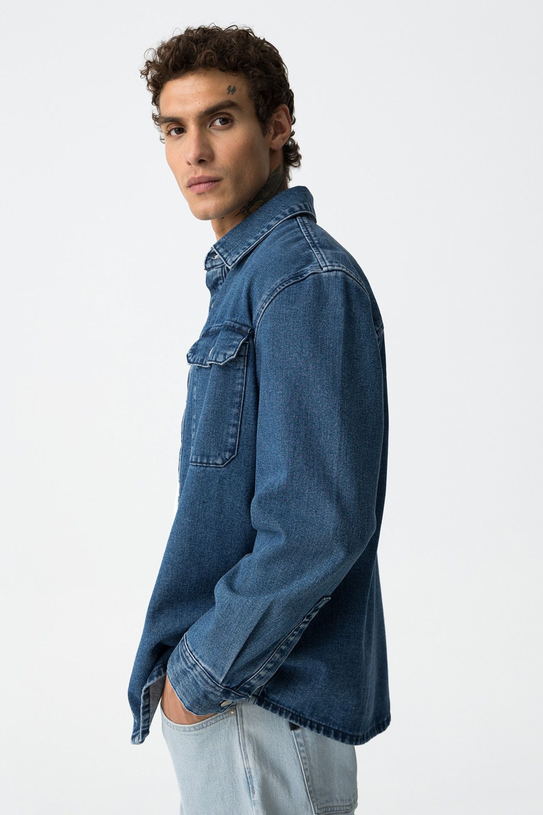 OVERSHIRT CALEB IN DENIM CON TASCHINI - RELAXED FIT 10062466