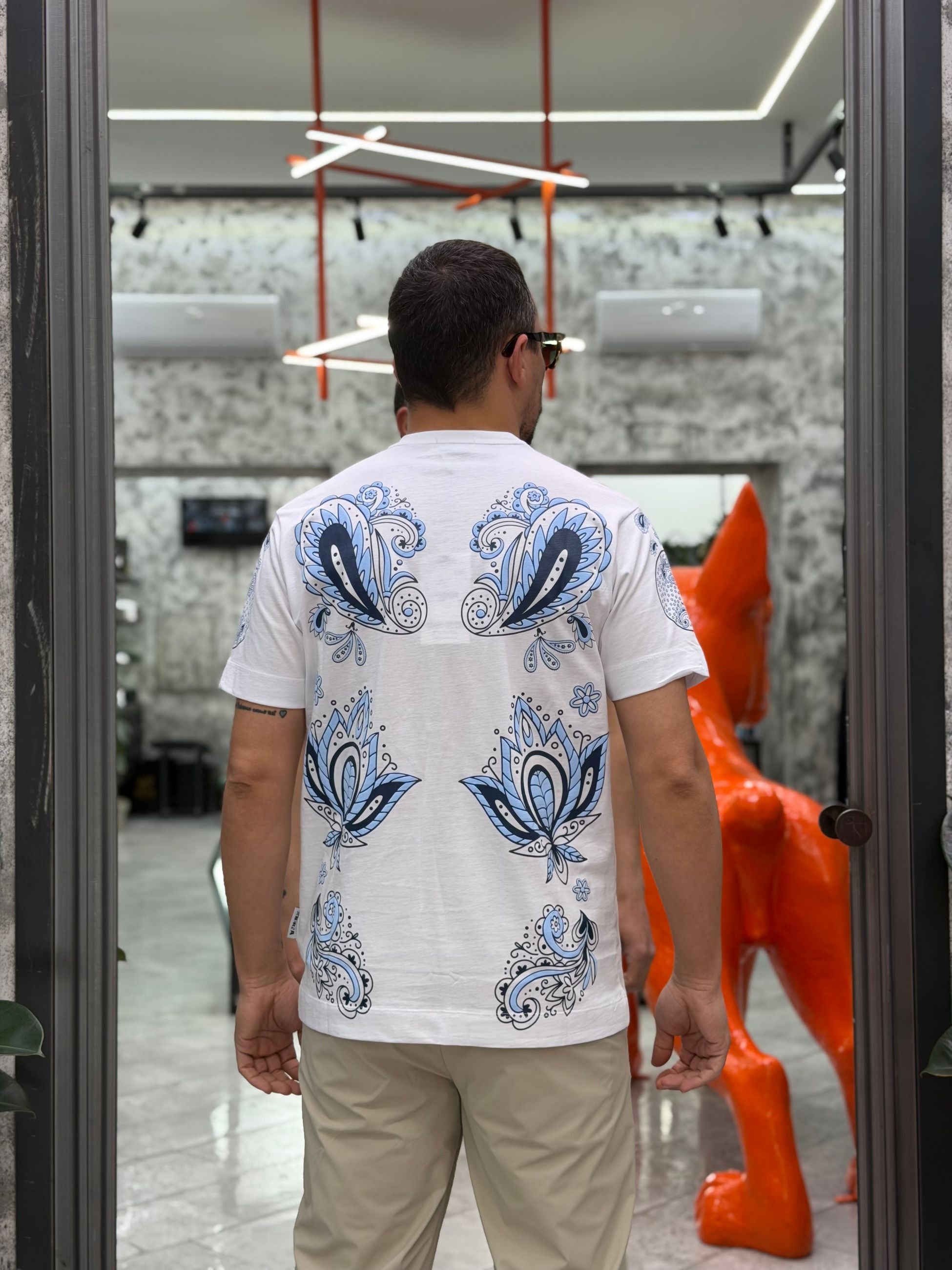 T-SHIRT STAMPA PAISLEY A RILIEVO - REGULAR FIT M-261077