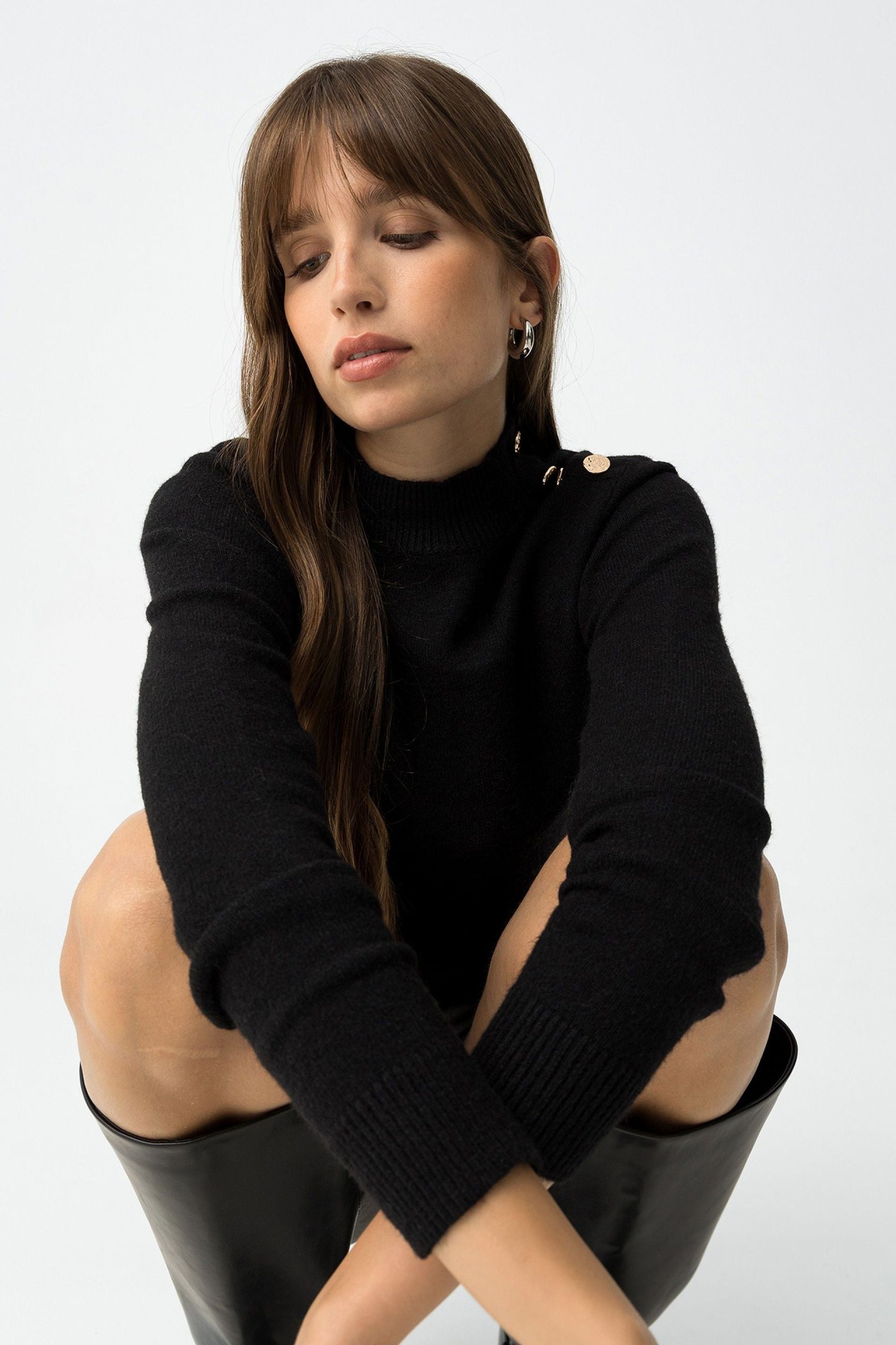 MAGLIONE BAUHAUS LUPETTO CON BOTTONI METALLICI SULLE SPALLE - SLIM FIT 10061611.NER