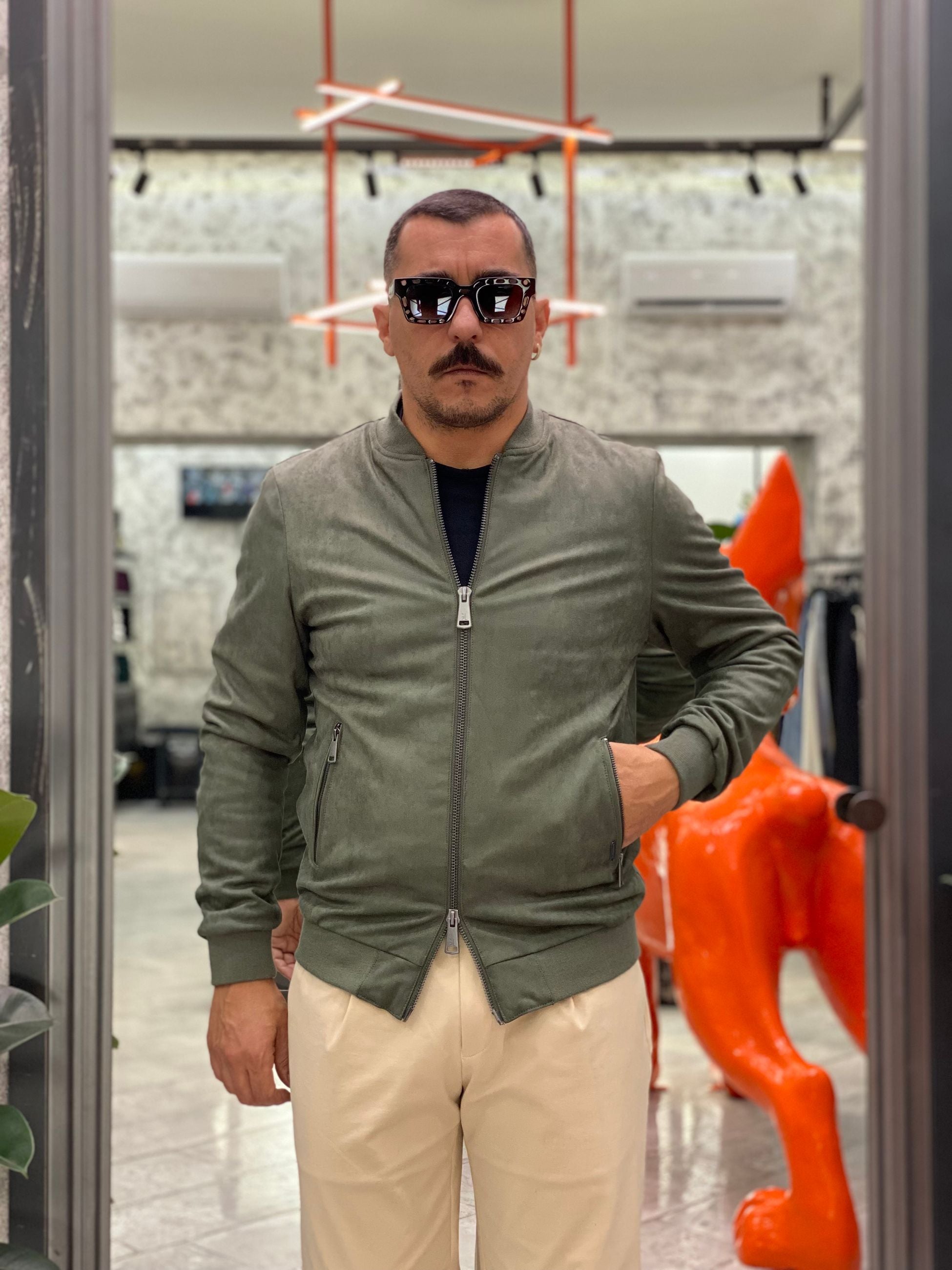 GIUBBINO BOMBER MODELLO COLLEGE IN ECORENNA CON TASCHE ZIP LATERALI - REGULAR FIT GL9715-F25.VMIL