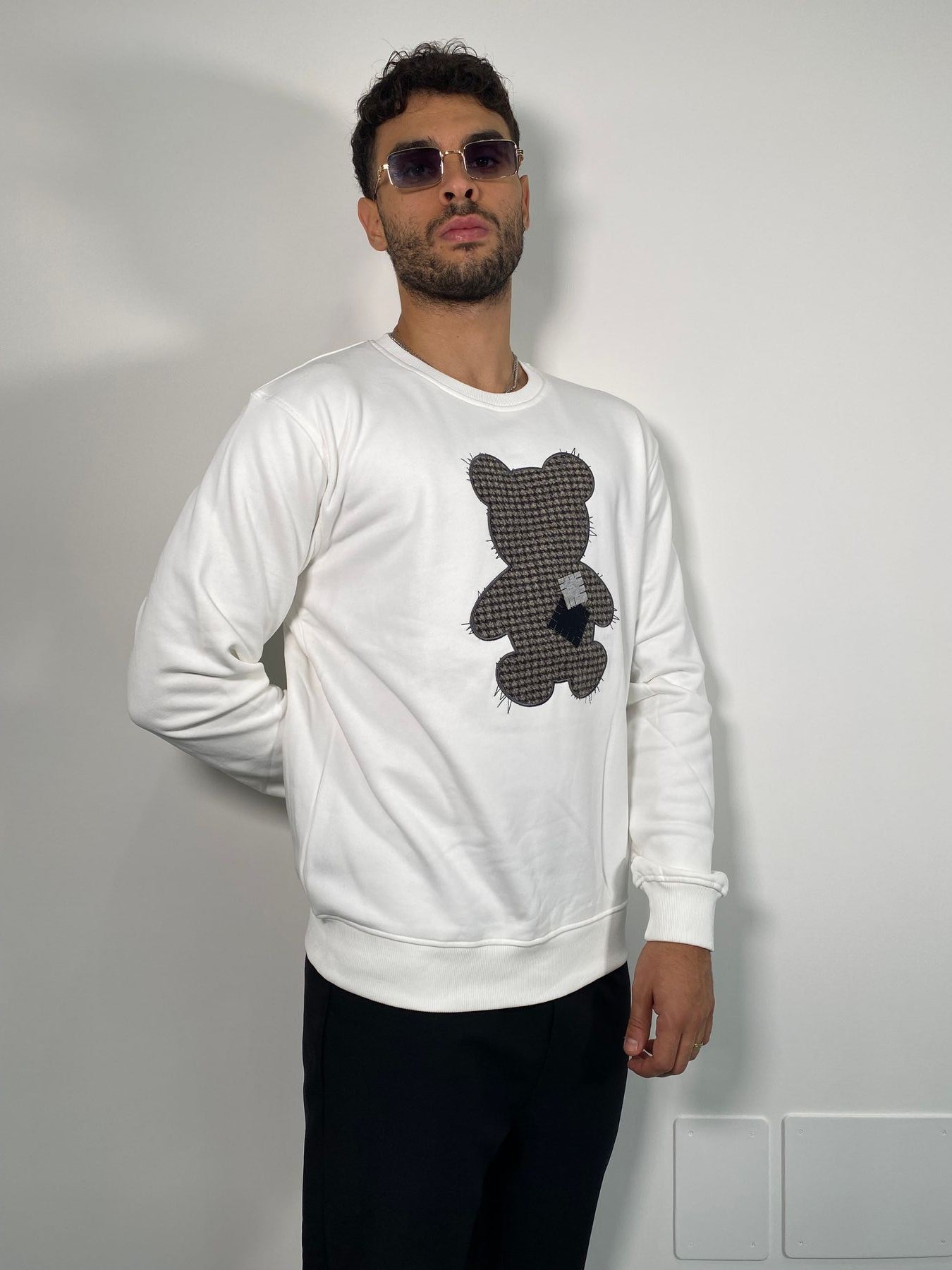 FELPA GIROCOLLO CON APPLICAZIONE TEDDY PIED DE POULE - REGULAR FIT
