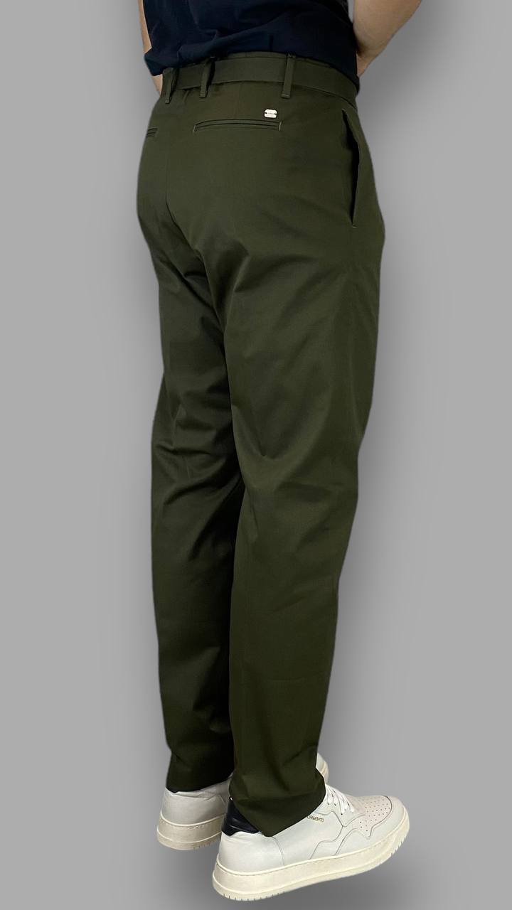 PANTALONE IN COTONE ELASTICIZZATO CON CINTURINO IN VITA - REGULAR FIT