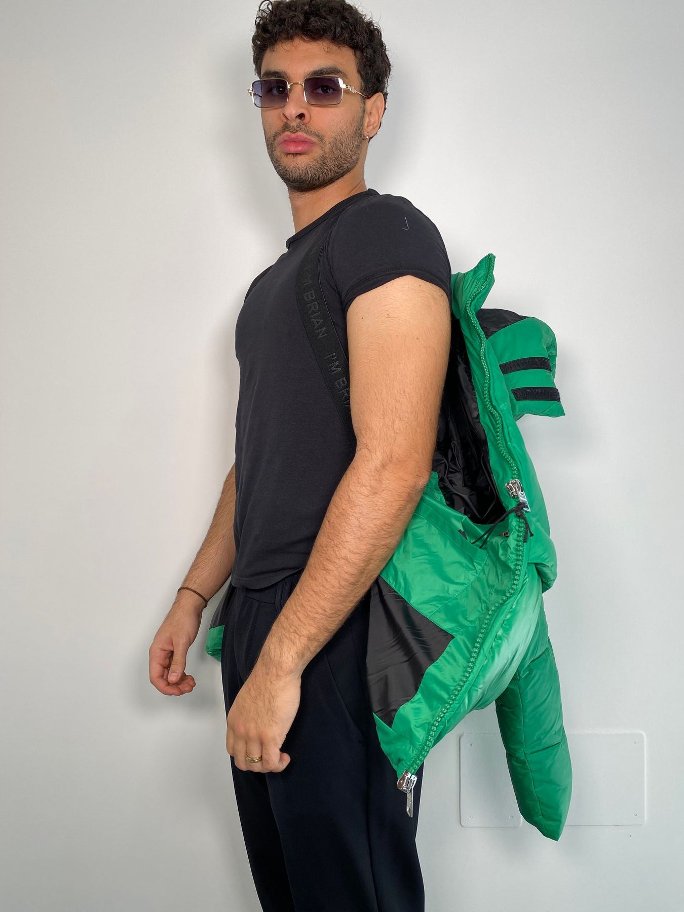 PIUMINO MODELLO BOMBER CON CAPPUCCIO E TASCHE A SCOMPARSA - REGULAR FIT