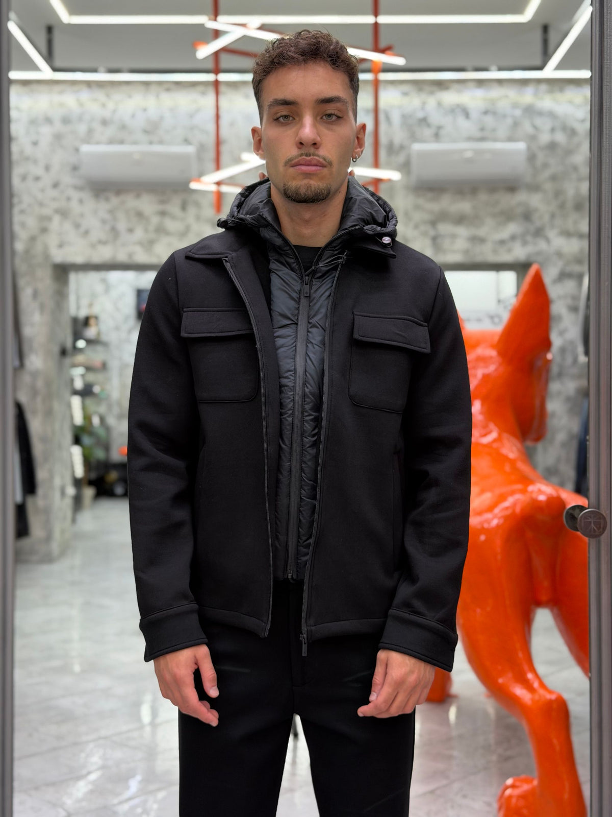 OVERSHIRT IN MAGLIA INTERLOCK SUPER STRETCH CON PETTORINA E CAPPUCCIO STACCABILE - REGULAR FIT MK2920017.NER