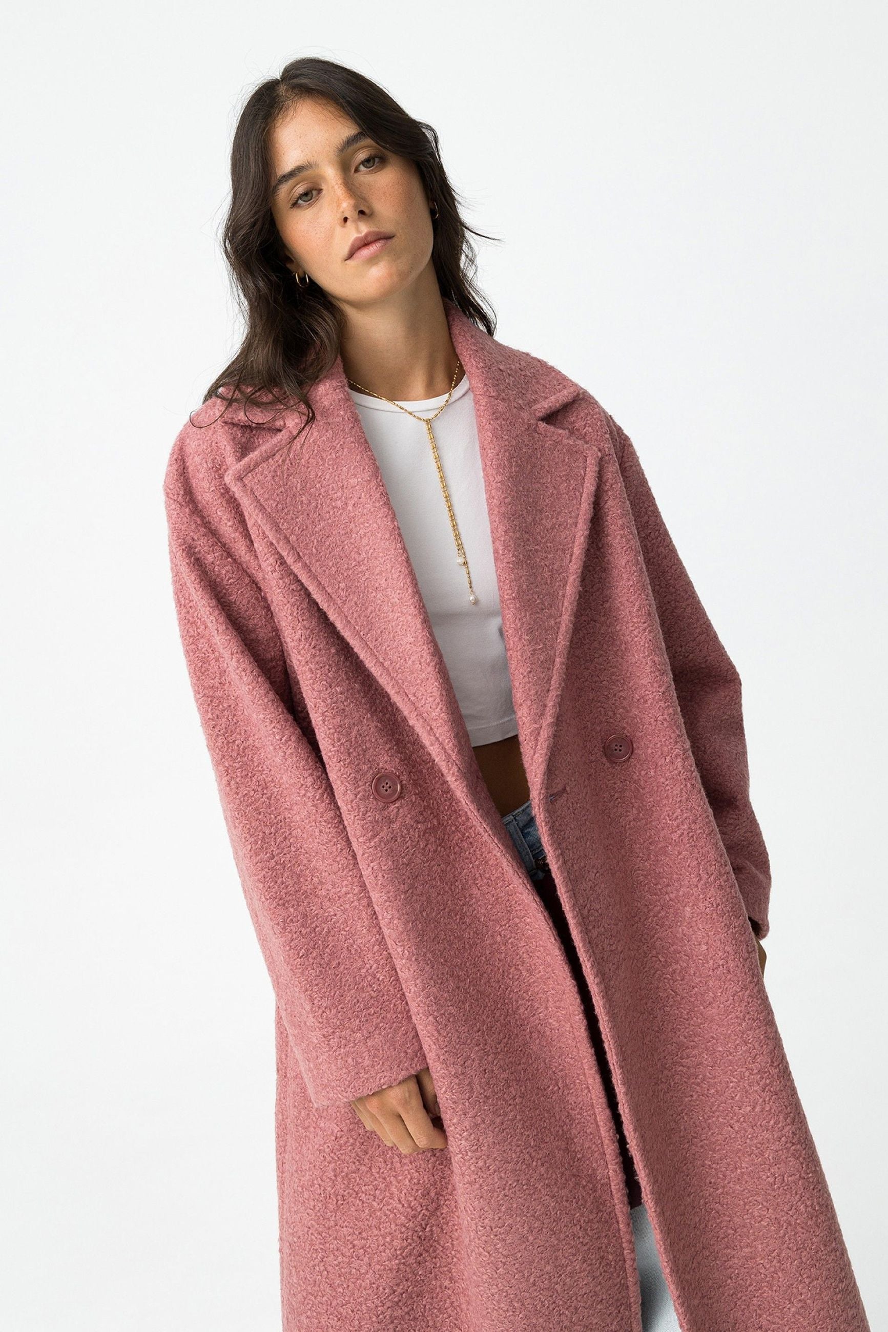 CAPPOTTO SUCKYLALA LUNGO IN BOUCLE', CON DUE TASCHE ANTERIORI, CHIUSURA DOPPIOPETTO E BOTTONI. REVERS A LANCIA - RELAXED FIT 10062220.ROS