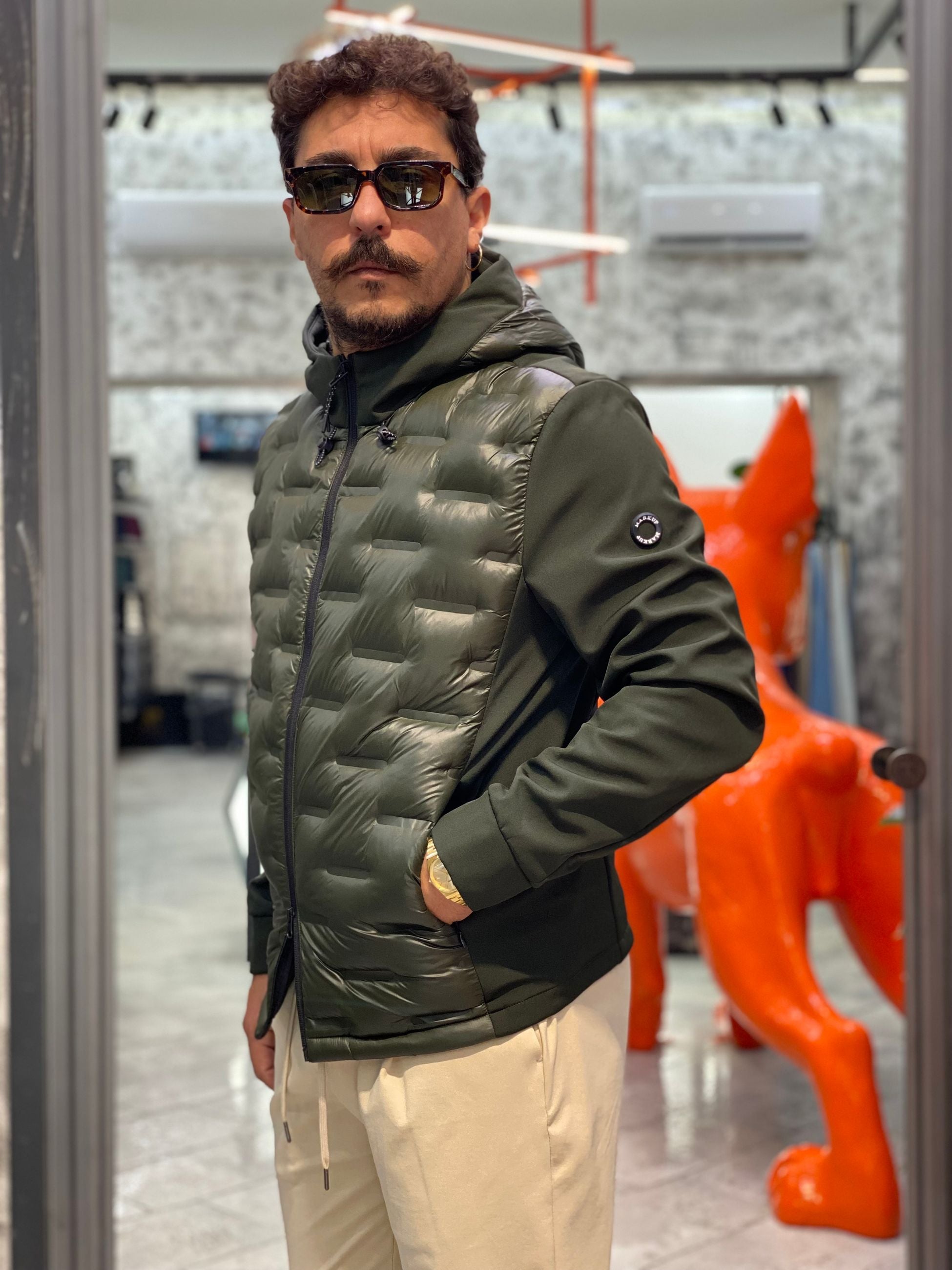 GIUBBINO NYLON CON CAPPUCCIO TRAPUNTATO IN TESSUTO SOFTSHELL STRETCH - REGULAR FIT MK9940015.MIL