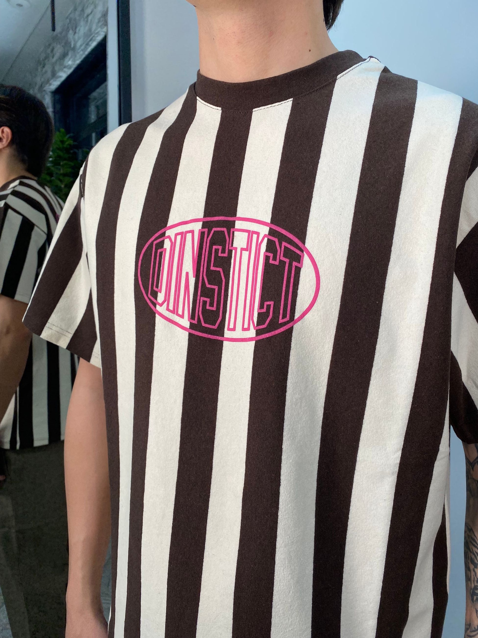 T-SHIRT A RIGHE IN JERSEY PREMIUM CON NUMERO SUL RETRO - OVERSIZE FIT ZM200.PAMO