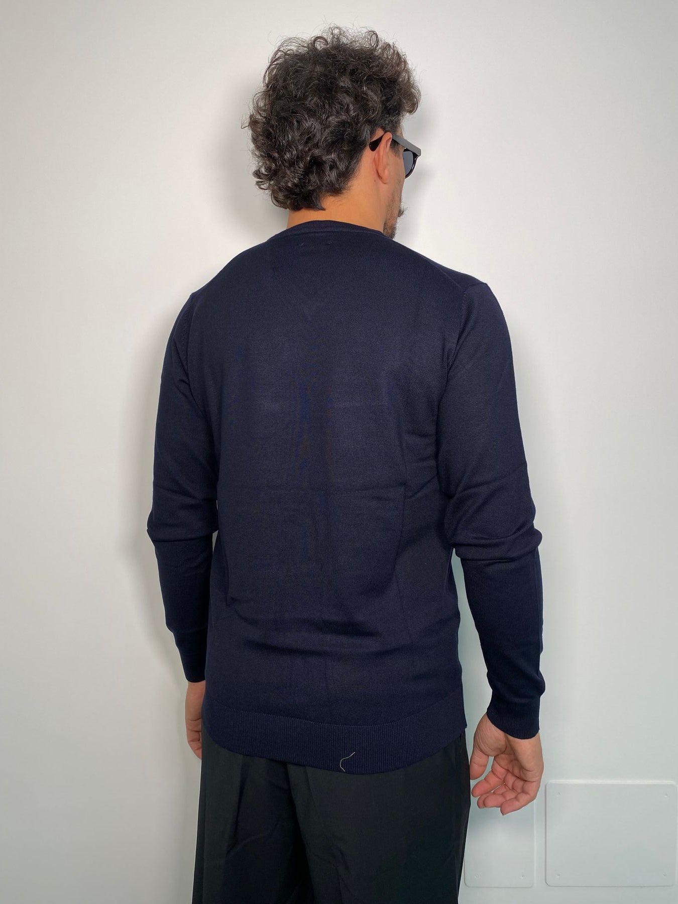 MAGLIA SCOLLO V BASIC FINEZZA 12 IN MISTO VISCOSA FINEZZA 12 - REGULAR FIT
