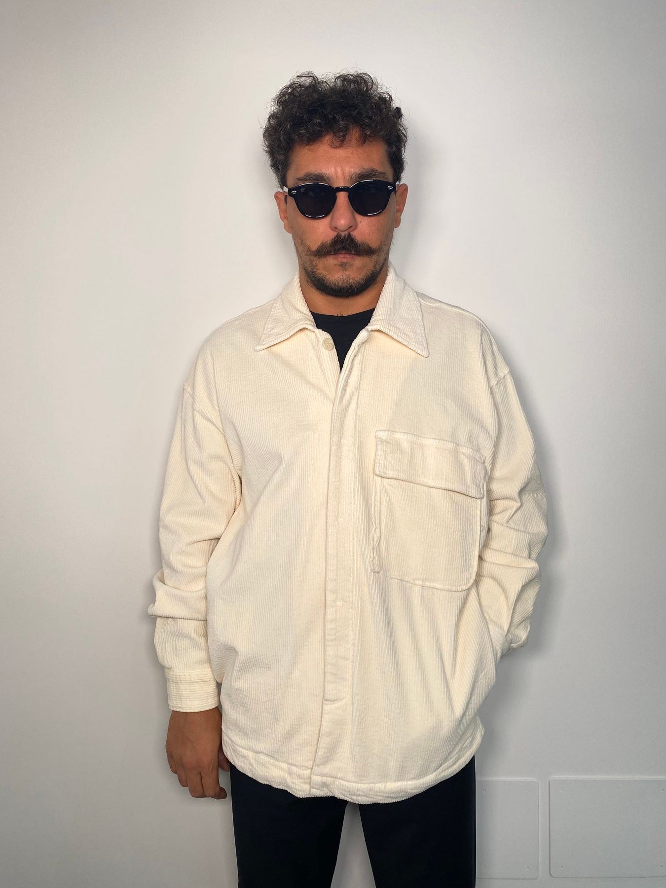 OVERSHIRT DA COMPLETO IN VELLUTO CON TASCONE LATO CUORE E ABBOTTONATURA NASCOSTA - OVERSIZE FIT