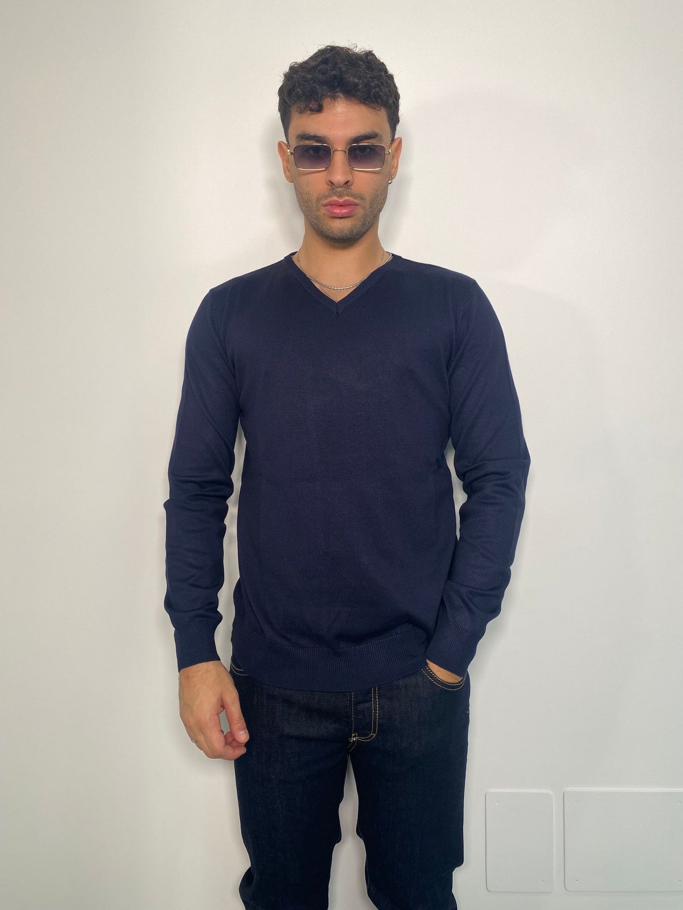 MAGLIA SCOLLO V BASIC IN MISTO VISCOSA - REGULAR FIT