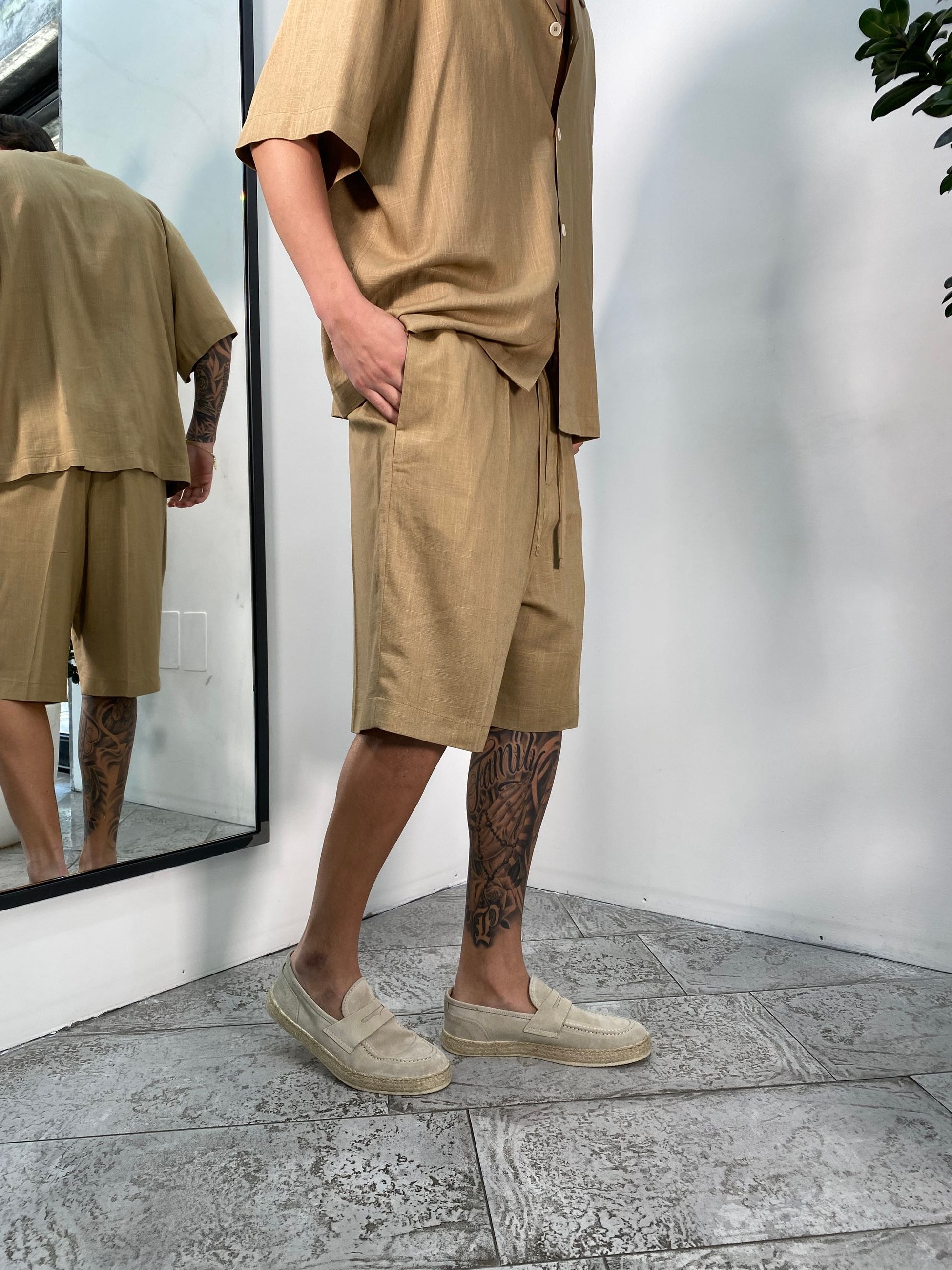 BERMUDA CON ELASTICO IN MISTO LINO EFFETTO FIAMMATO - RELAXED FIT BE3247.BEI
