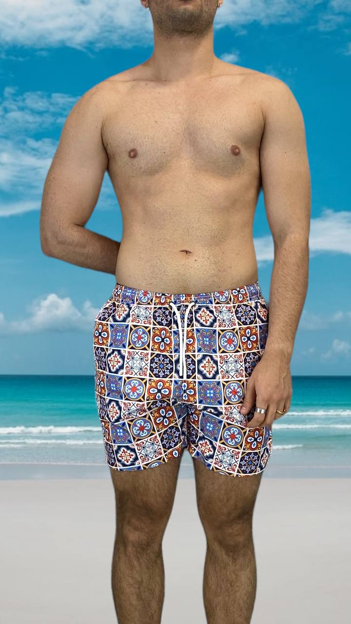 COSTUME DA BAGNO DA UOMO IN TESSUTO LEGGERO CON STAMPA MAIOLICA CAPRESE - REGULAR FIT