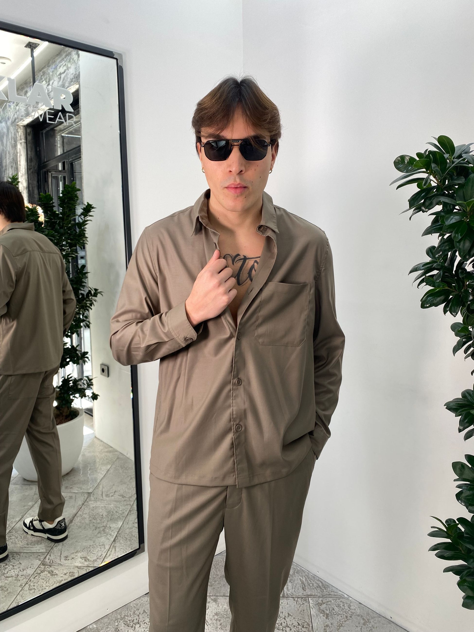 OVERSHIRT DA COORDINATO IN TESSUTO ELEGANTE CON TASCHINO - RELAXED FIT GBE1014SS.FAN